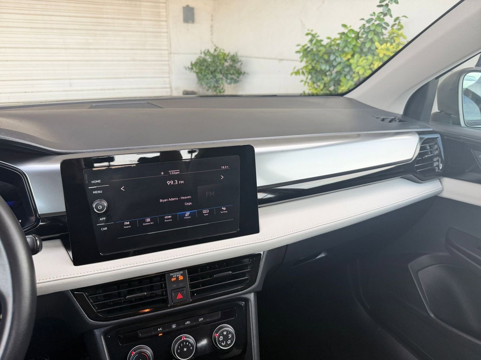 Thumbnail: 2025 Volkswagen Taos - 20