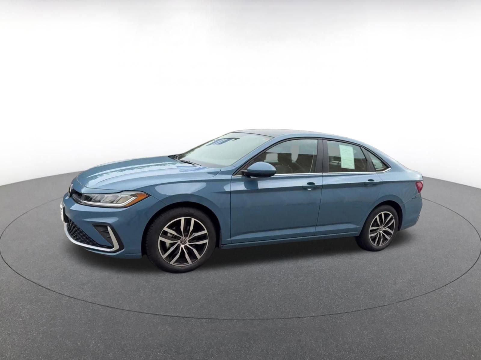 Thumbnail: 2025 Volkswagen Jetta - 8