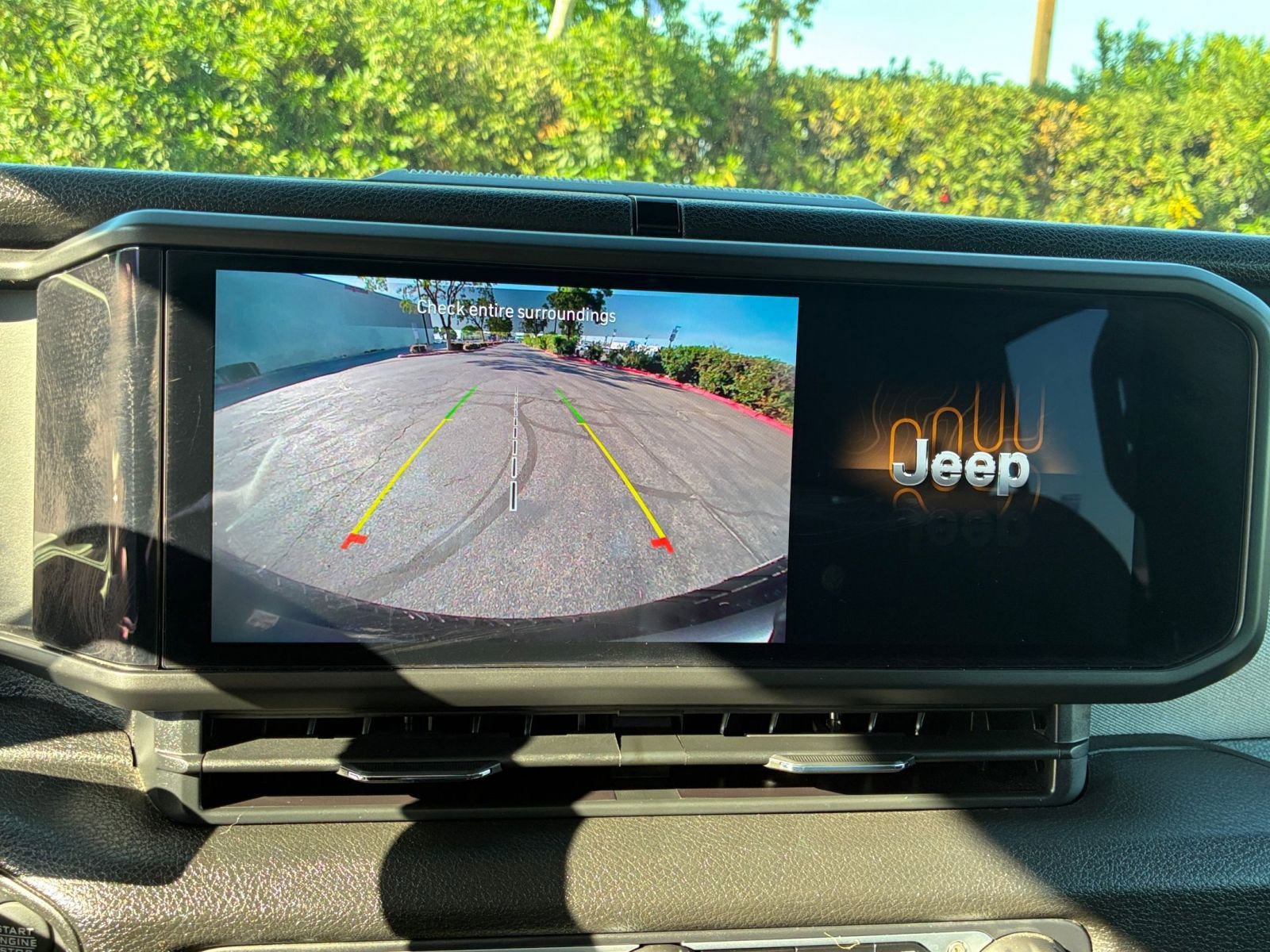 Thumbnail: 2025 Jeep Wrangler - 23