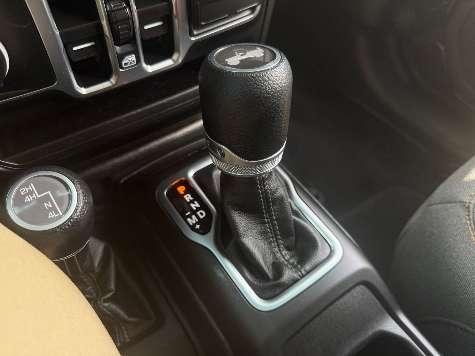 Thumbnail: 2025 Jeep Wrangler - 21