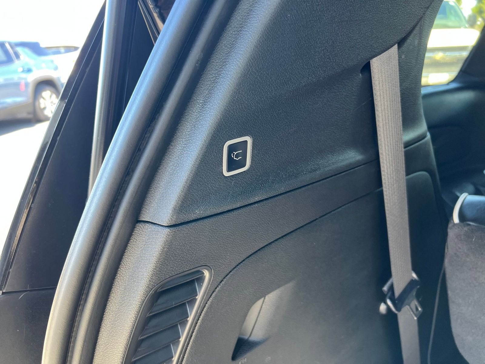 Thumbnail: 2025 Chrysler Pacifica - 25