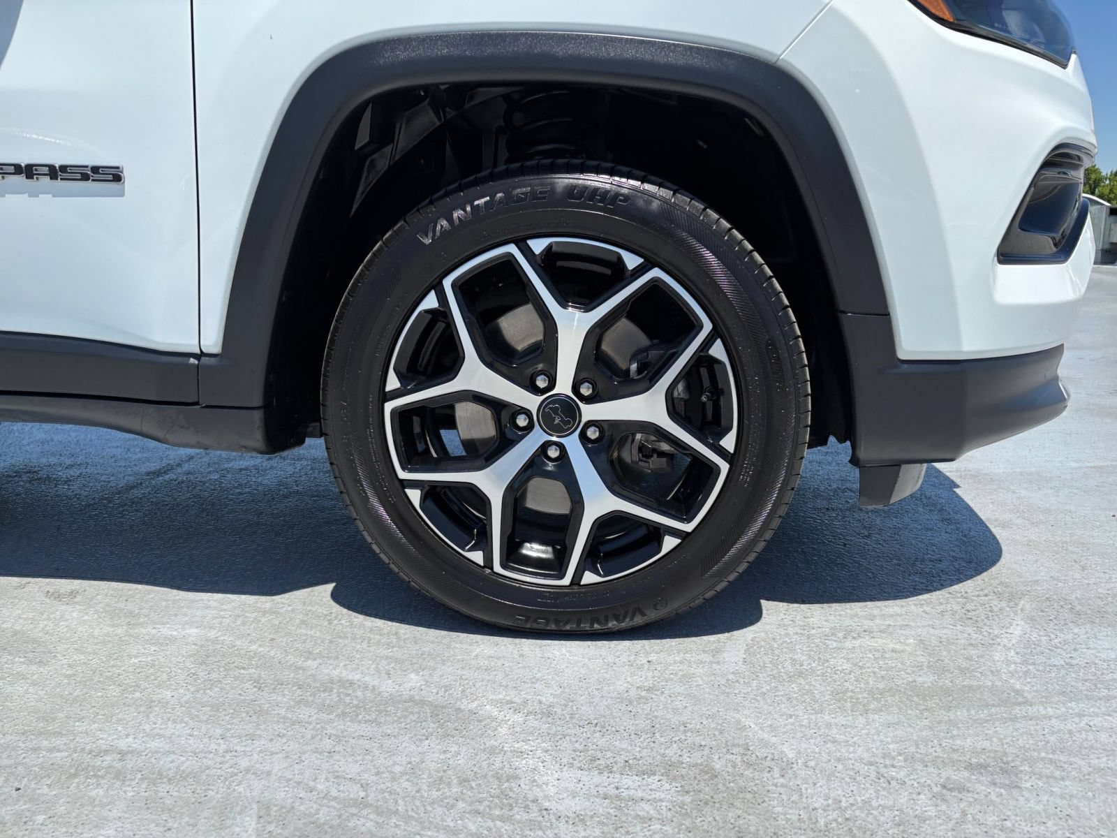 Thumbnail: 2025 Jeep Compass - 30