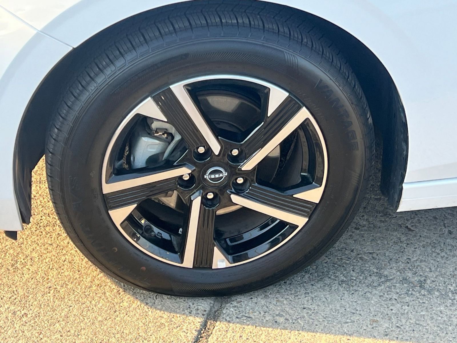 Thumbnail: 2024 Nissan Sentra - 28