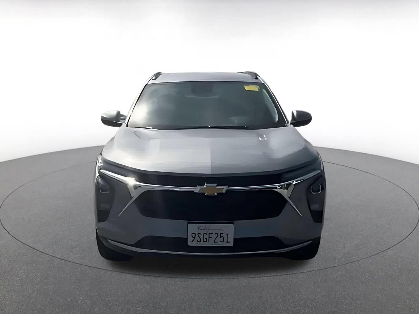 Thumbnail: 2025 Chevrolet Trax - 3