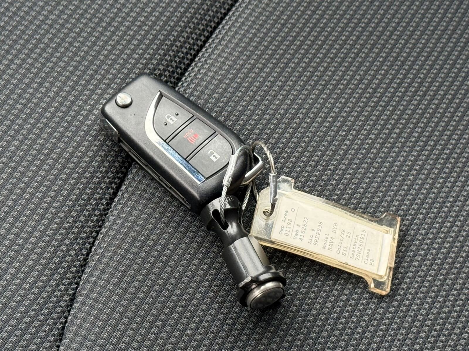 Thumbnail: 2025 Toyota RAV4 - 22