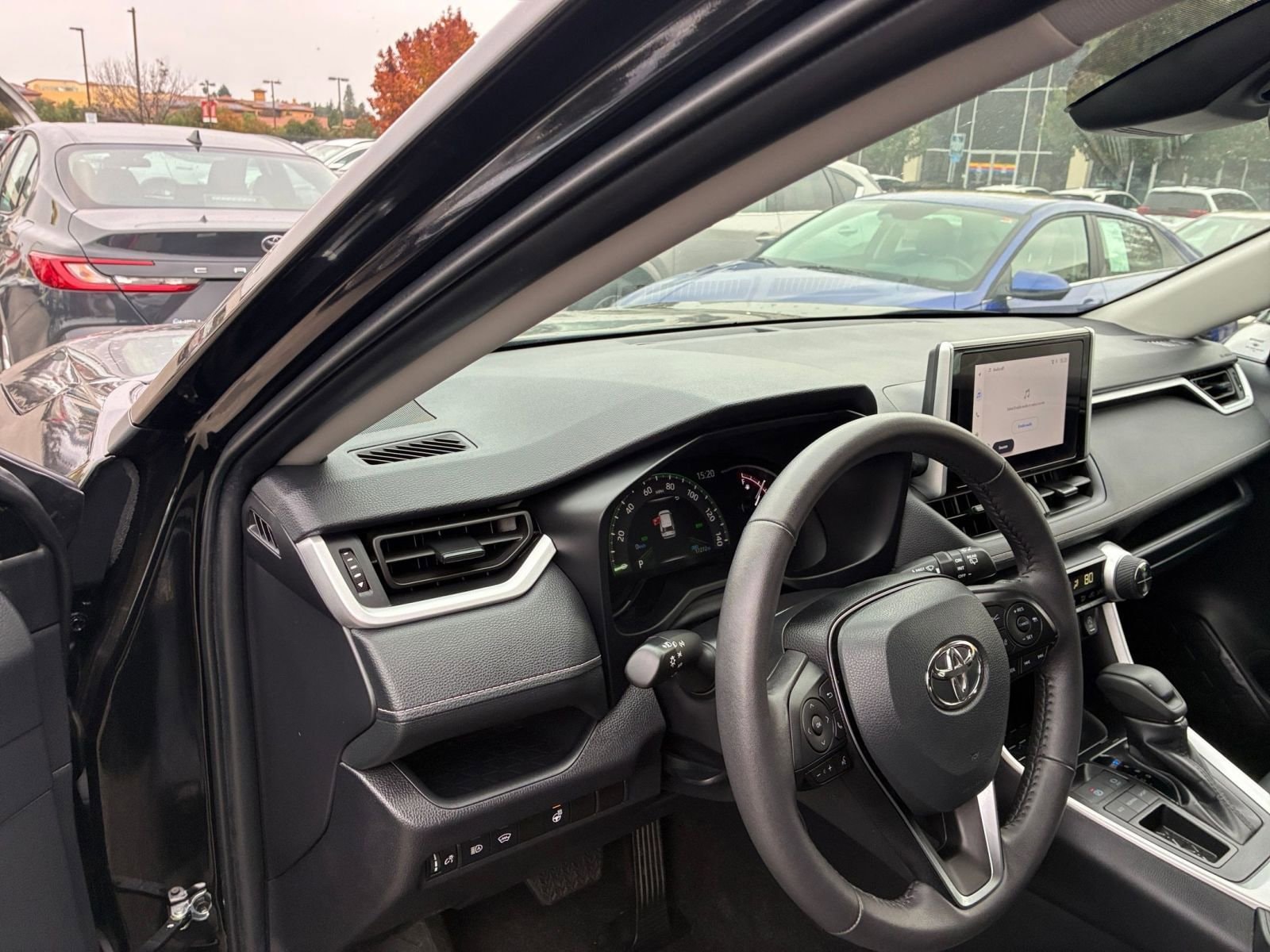 Thumbnail: 2025 Toyota RAV4 - 34