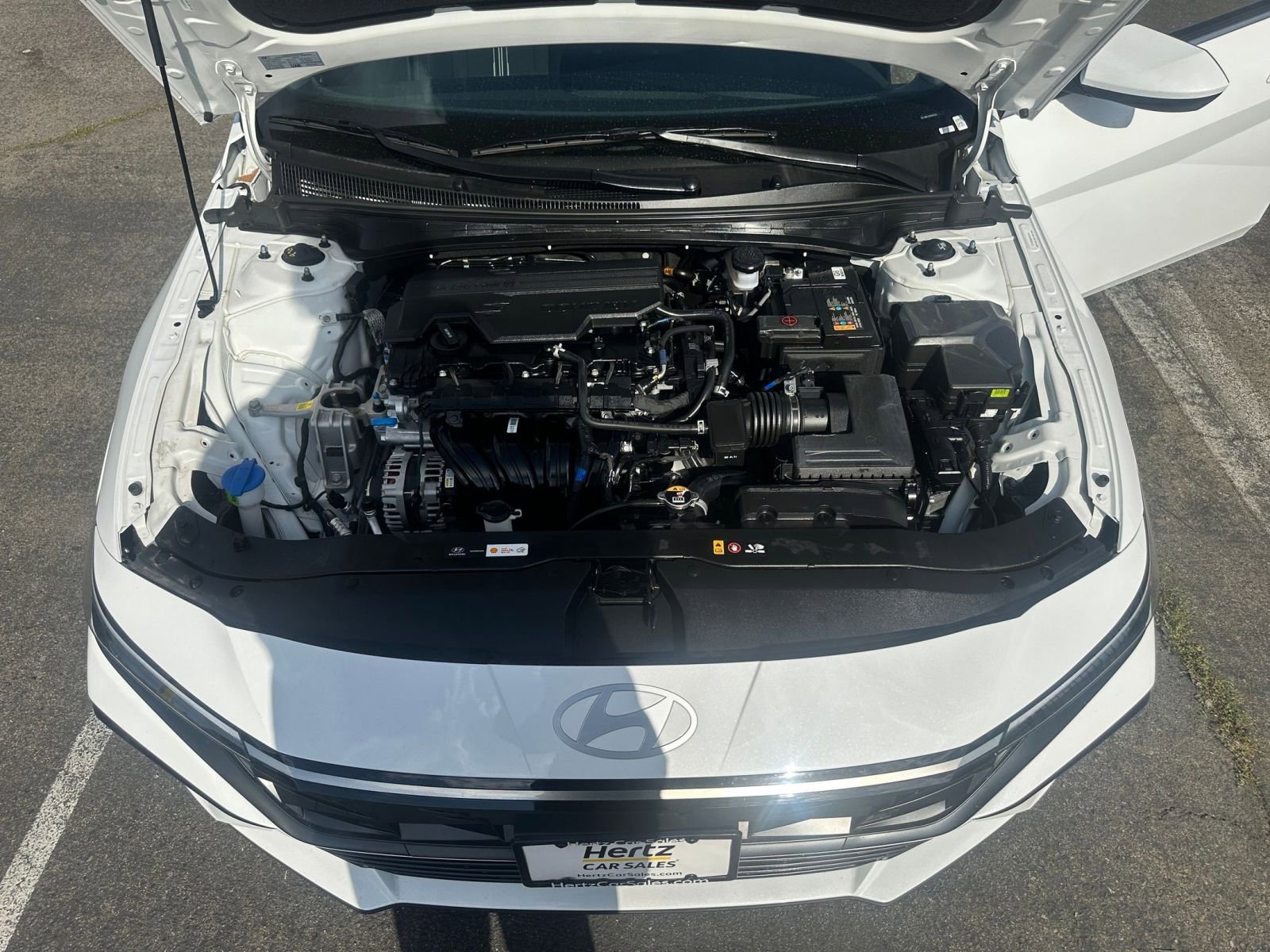 Thumbnail: 2025 Hyundai Elantra - 32