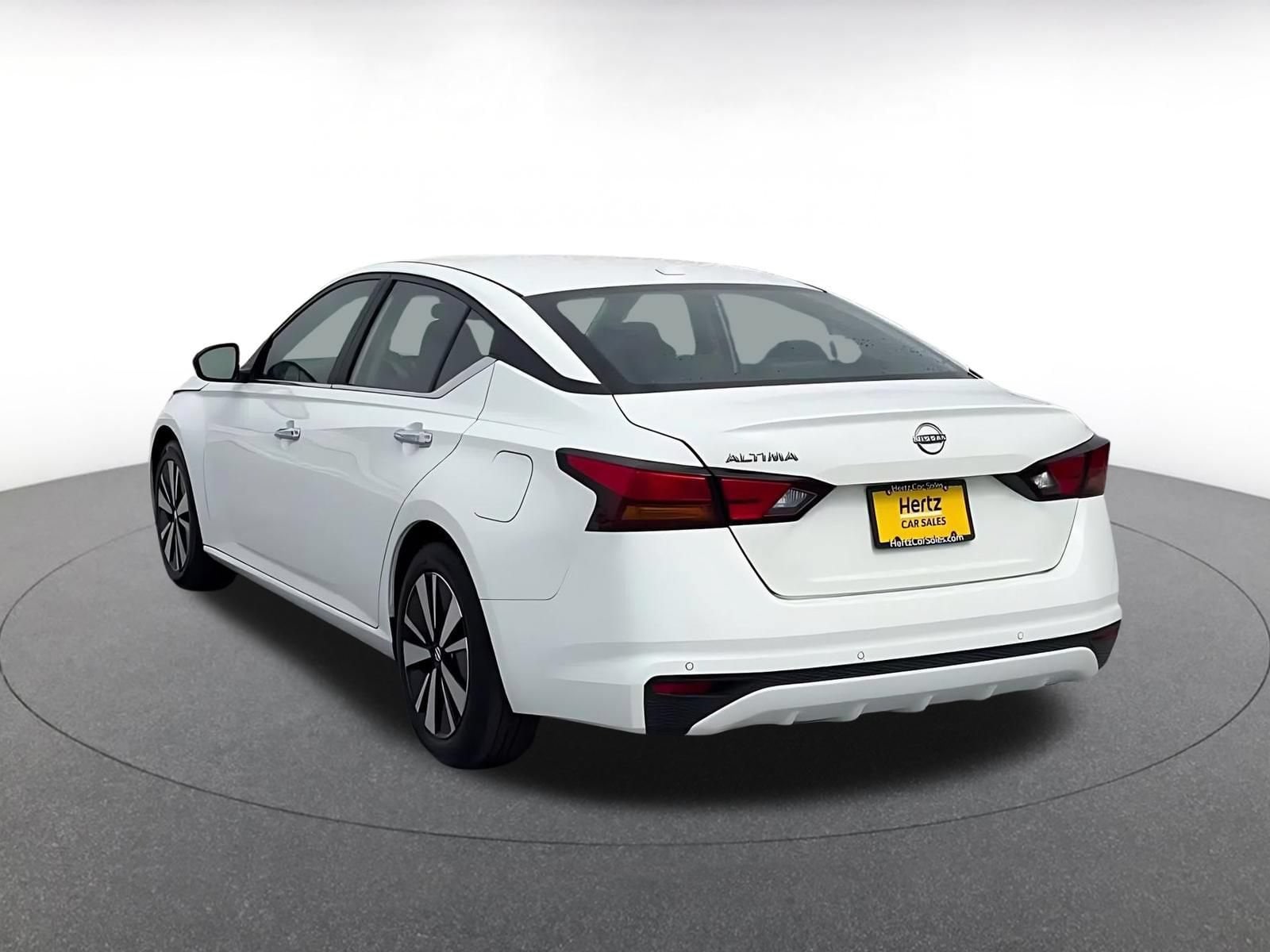 Thumbnail: 2025 Nissan Altima - 10