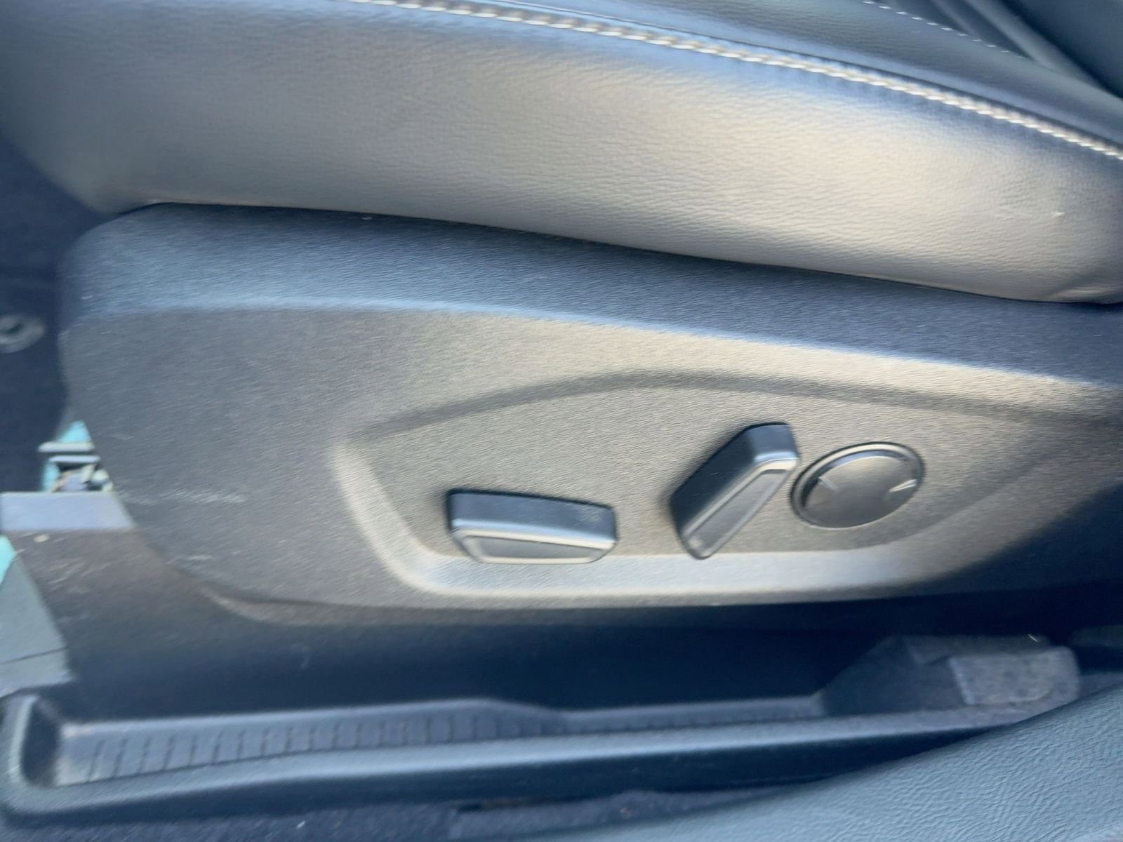 Thumbnail: 2024 Ford Edge - 25