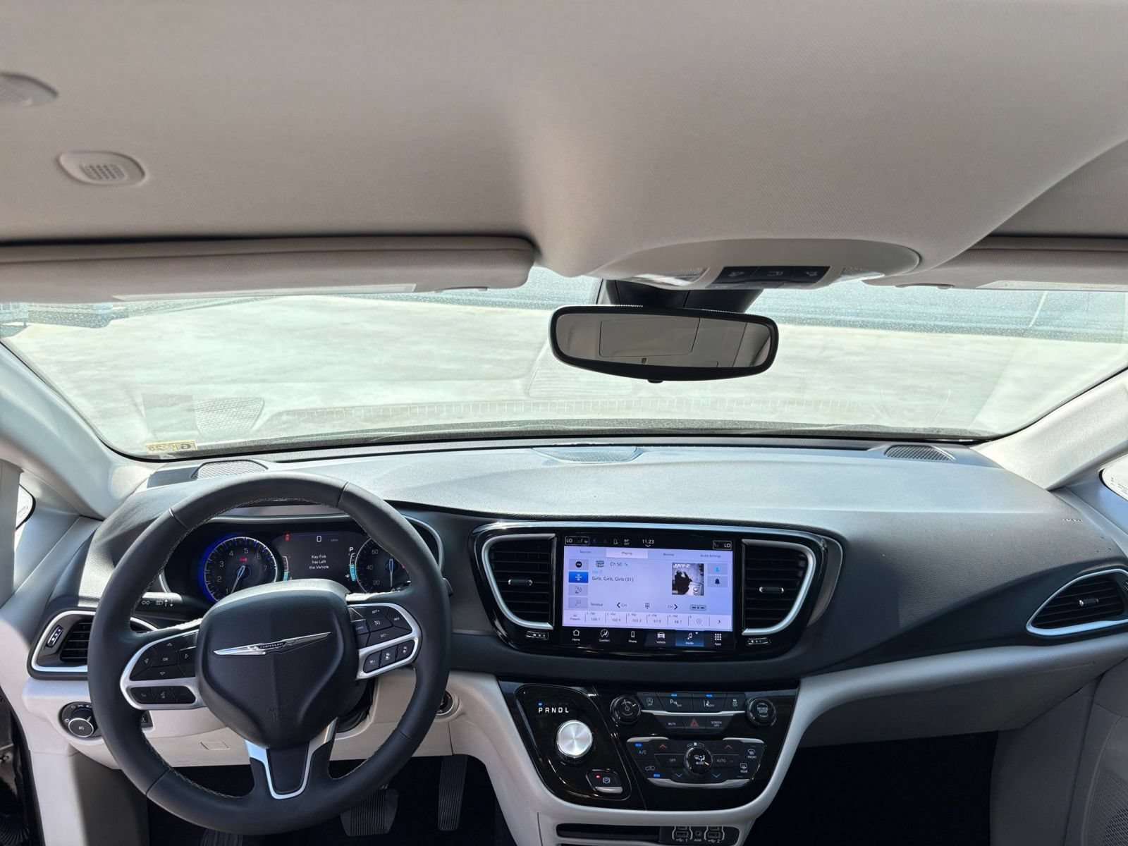 Thumbnail: 2024 Chrysler Pacifica - 35