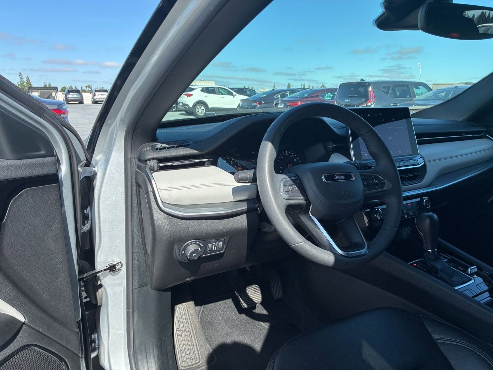 Thumbnail: 2025 Jeep Compass - 35