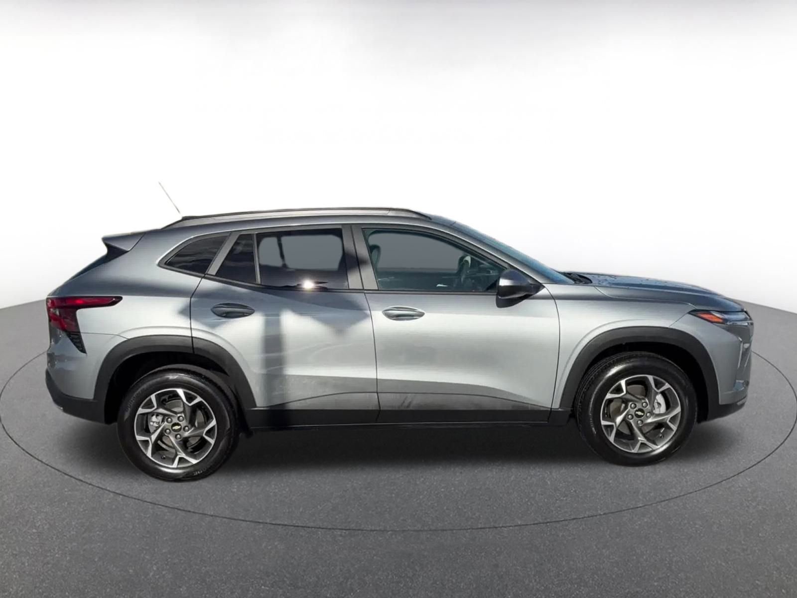 Thumbnail: 2025 Chevrolet Trax - 16