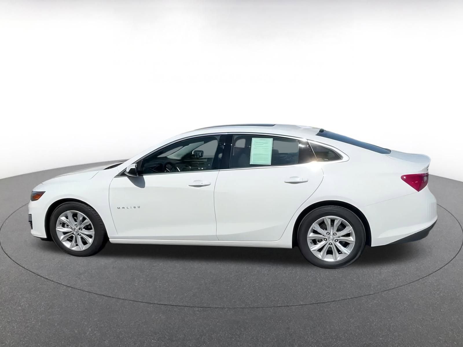 Thumbnail: 2024 Chevrolet Malibu - 6