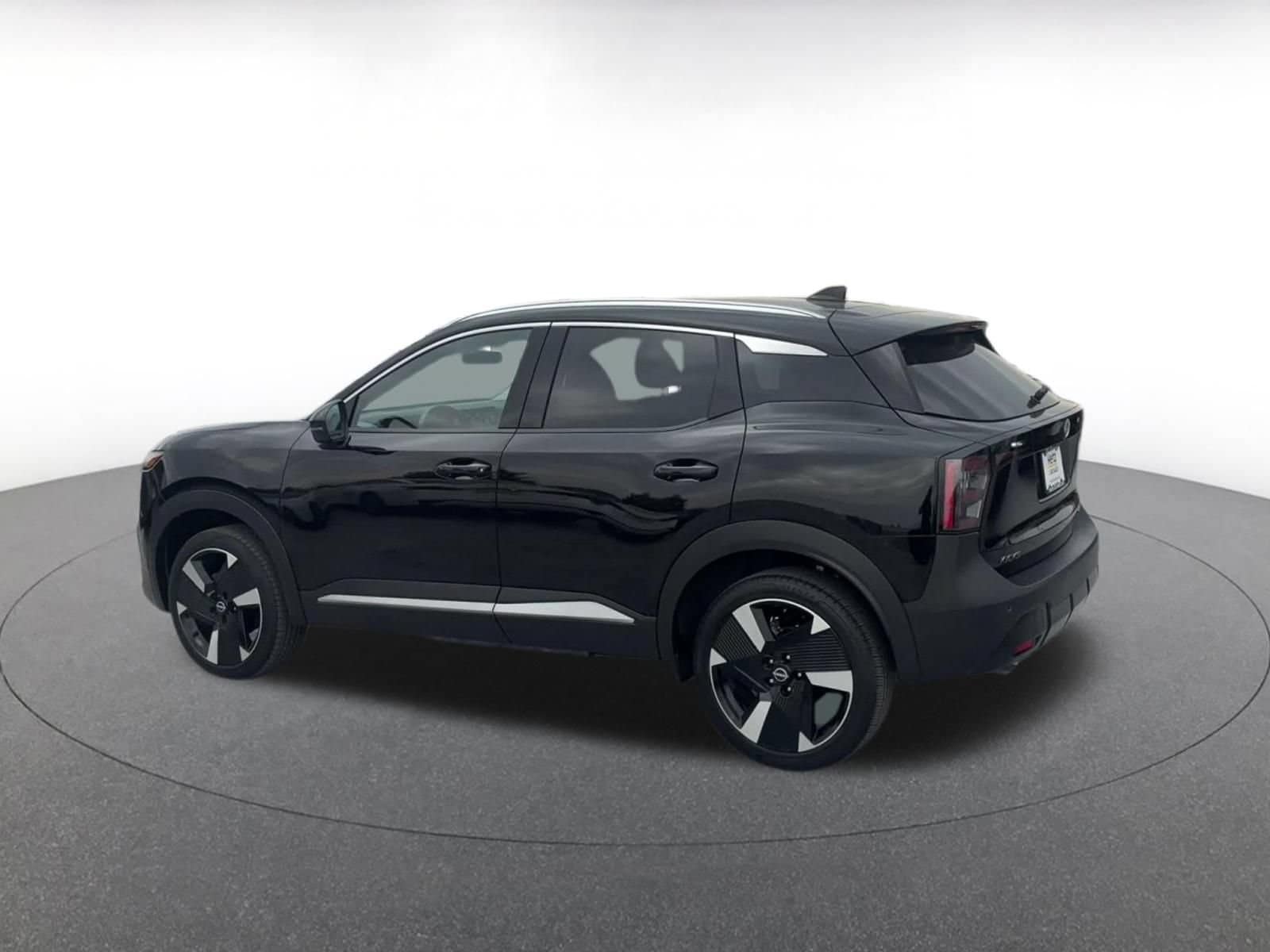Thumbnail: 2026 Nissan Kicks - 9