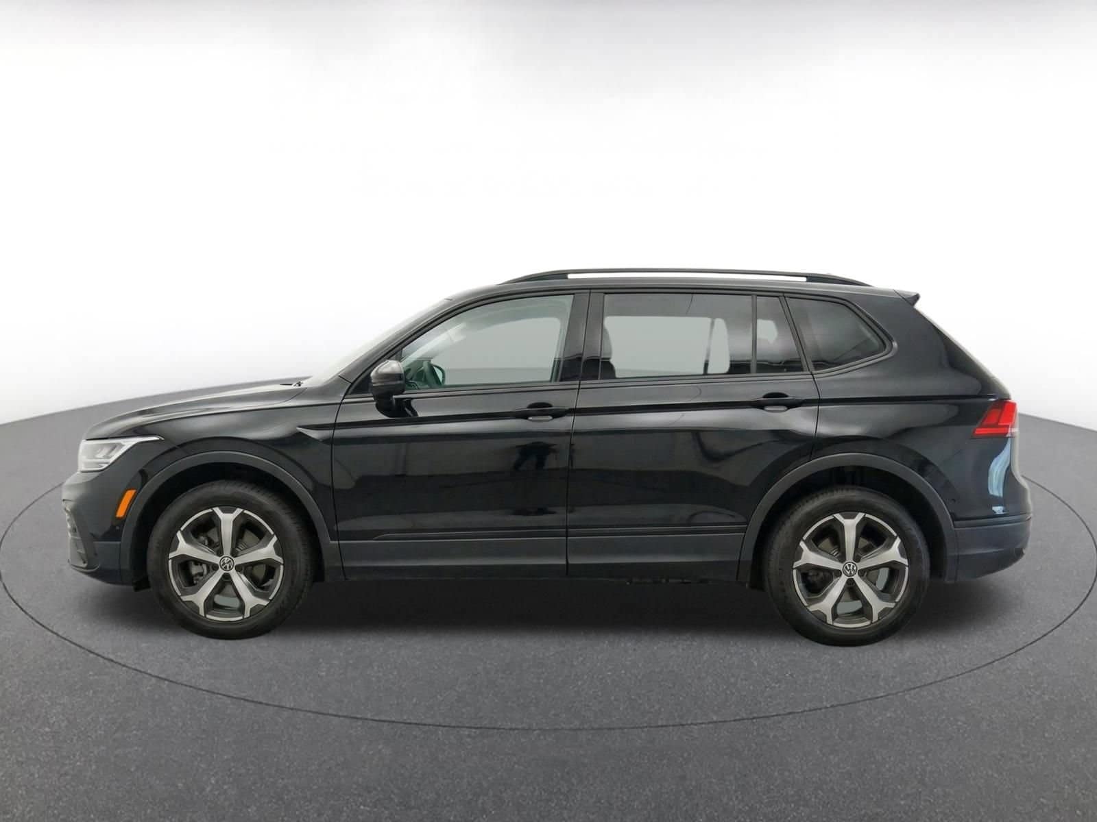 Thumbnail: 2026 Volkswagen Tiguan - 4