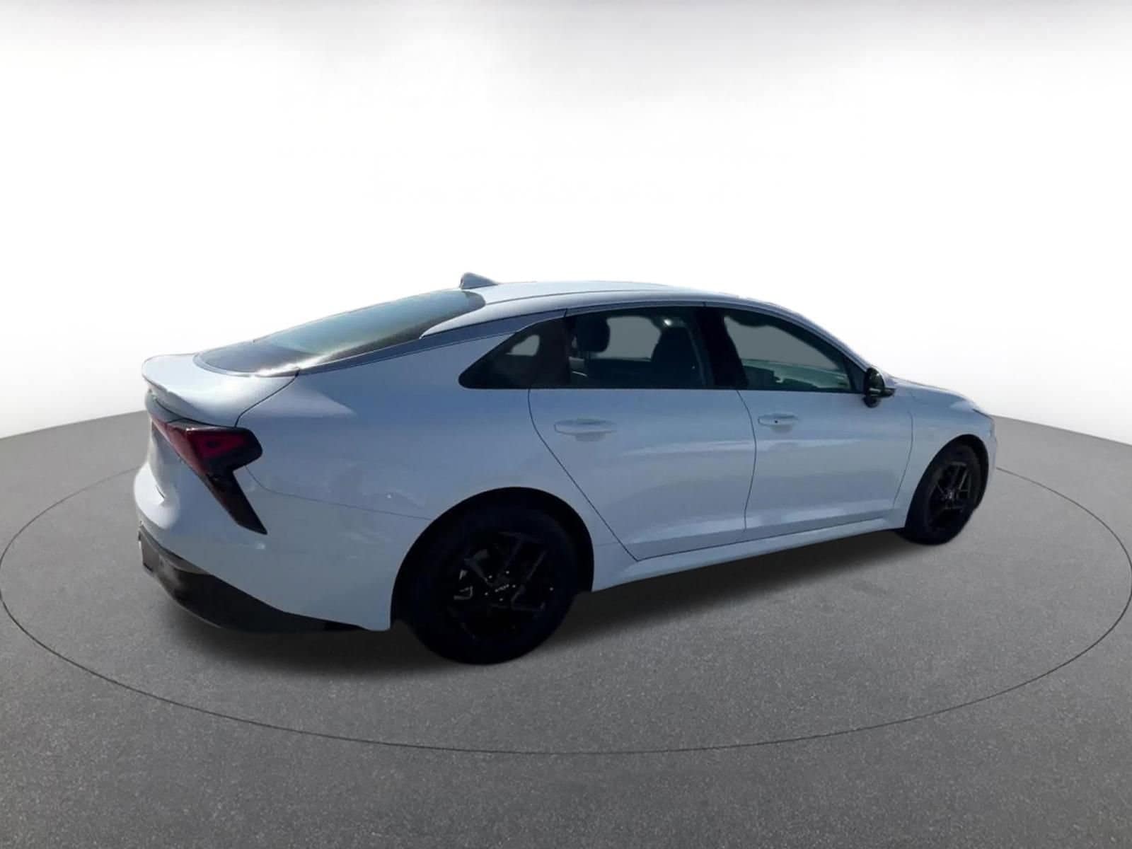 Thumbnail: 2025 Kia K5 - 15