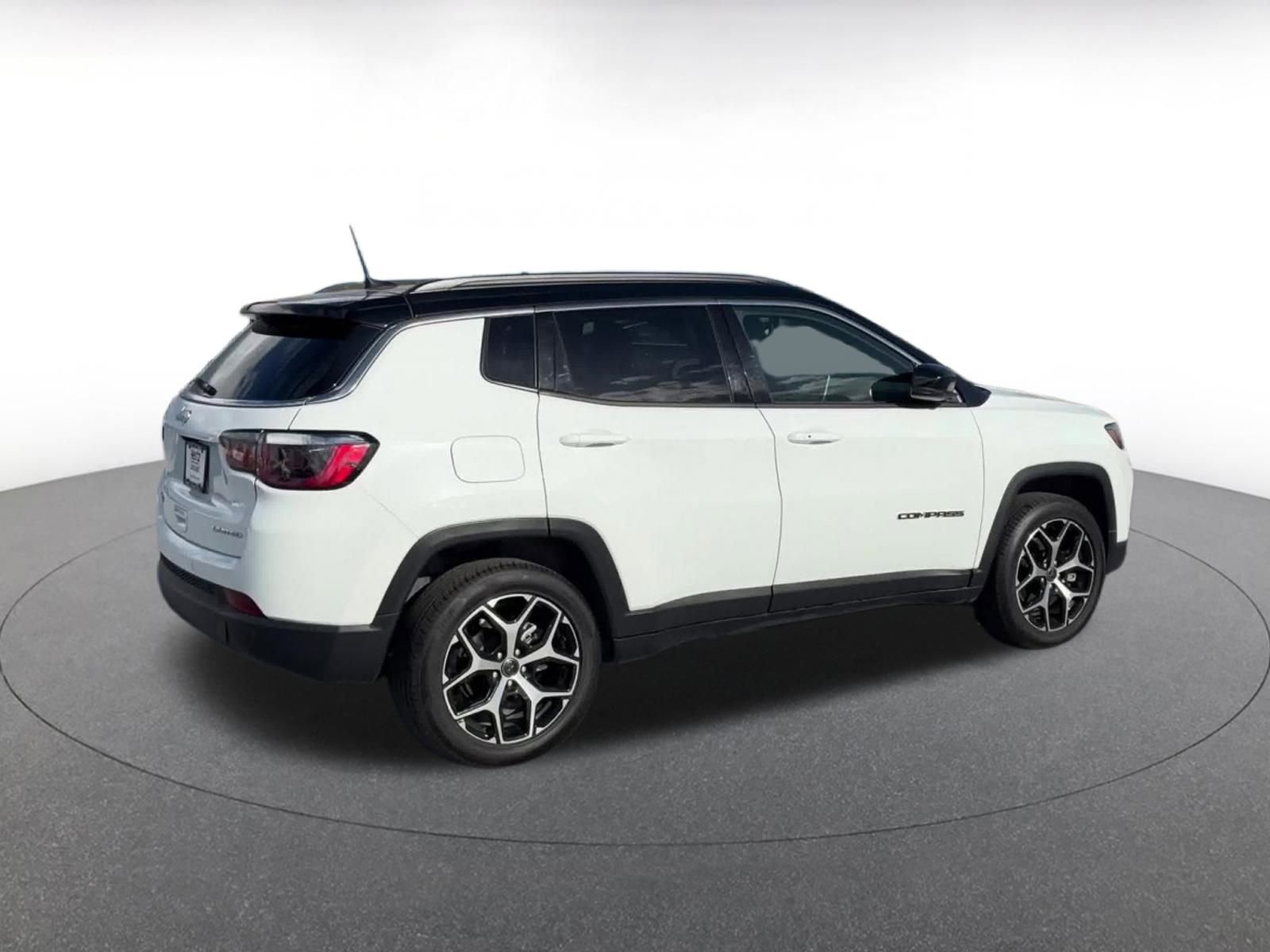 Thumbnail: 2025 Jeep Compass - 15