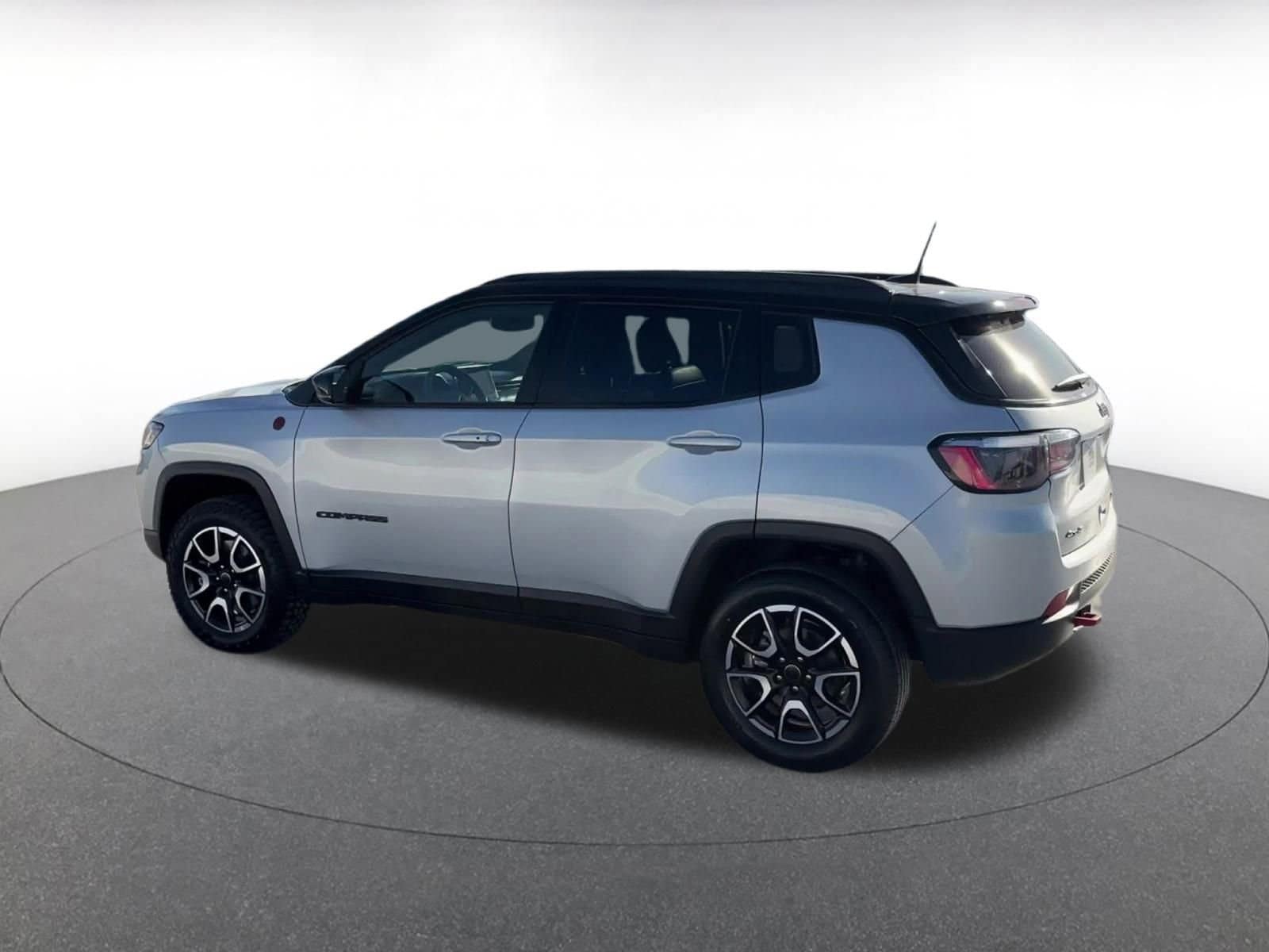 Thumbnail: 2025 Jeep Compass - 10