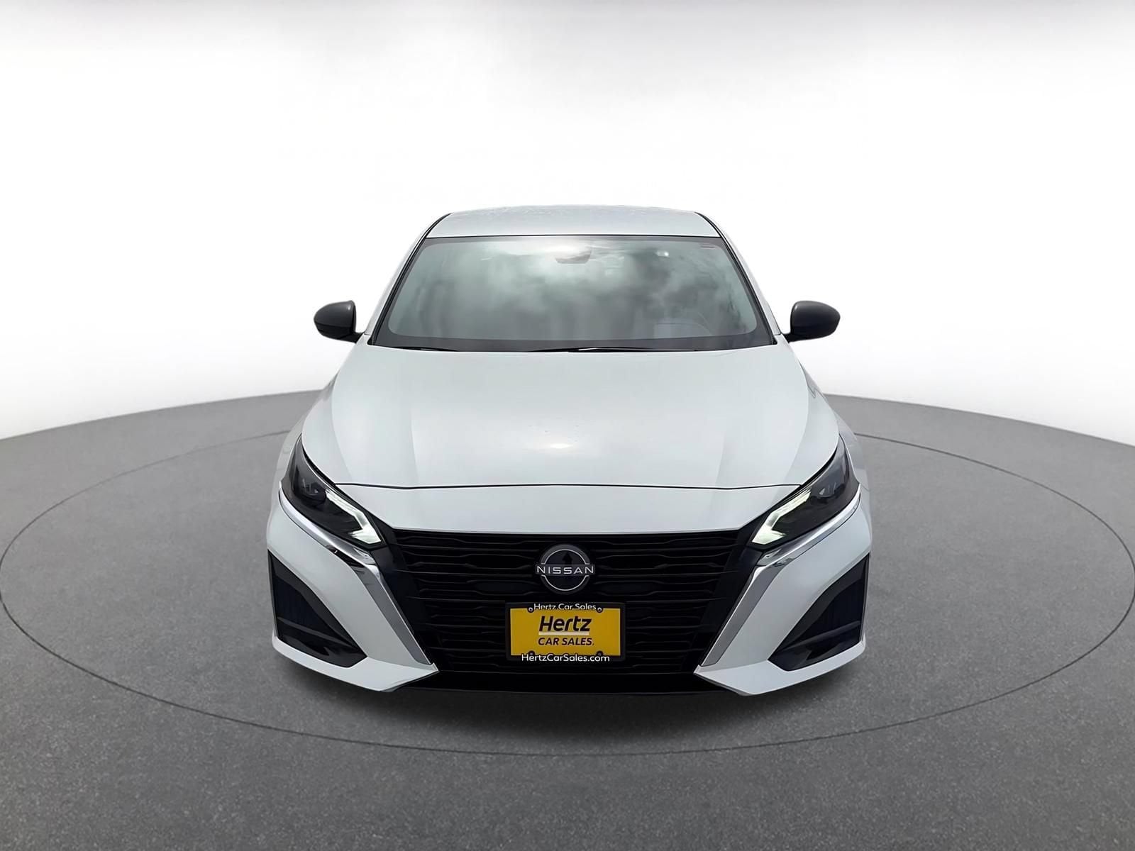 Thumbnail: 2025 Nissan Altima - 4