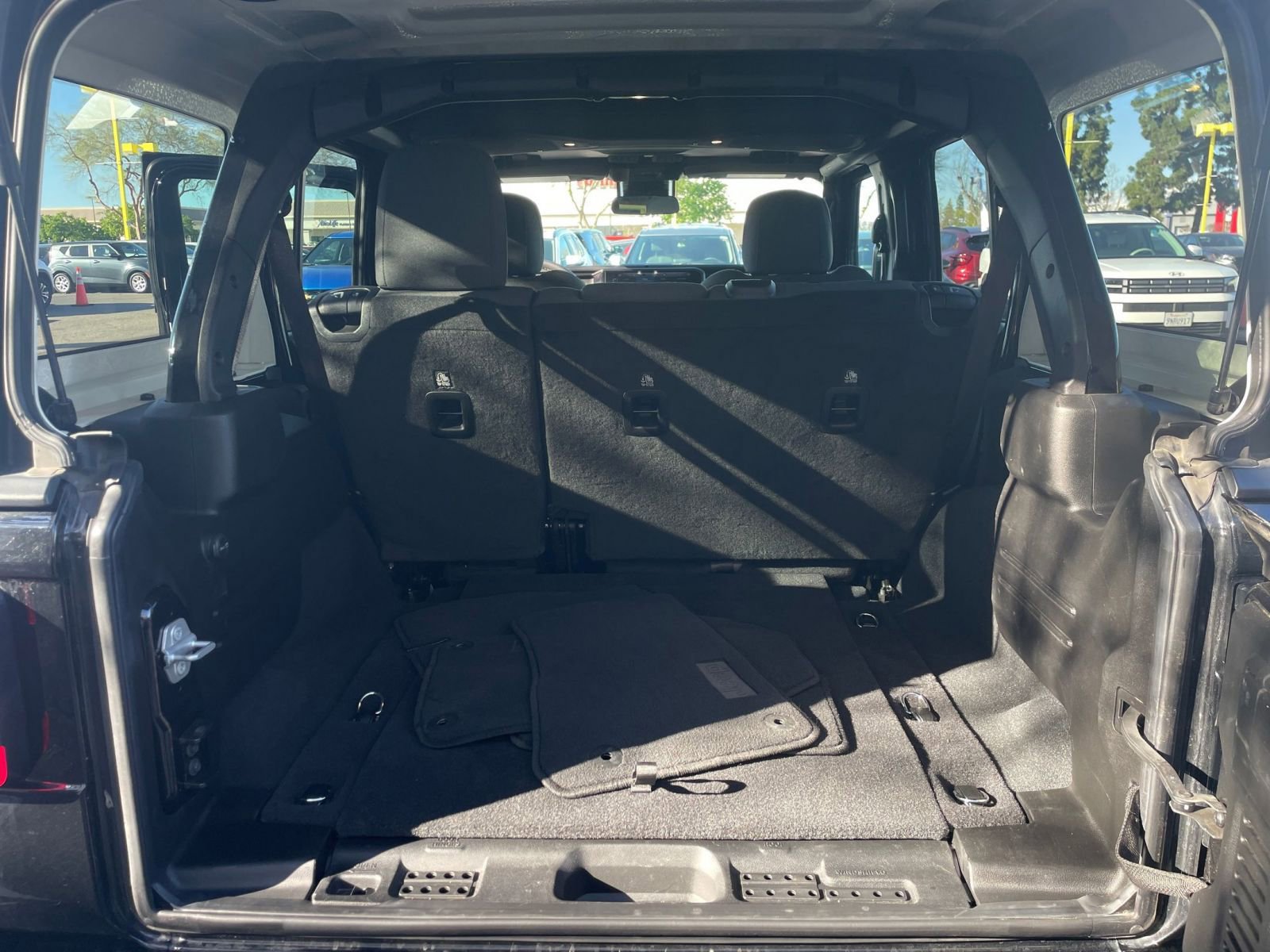 Thumbnail: 2025 Jeep Wrangler - 30