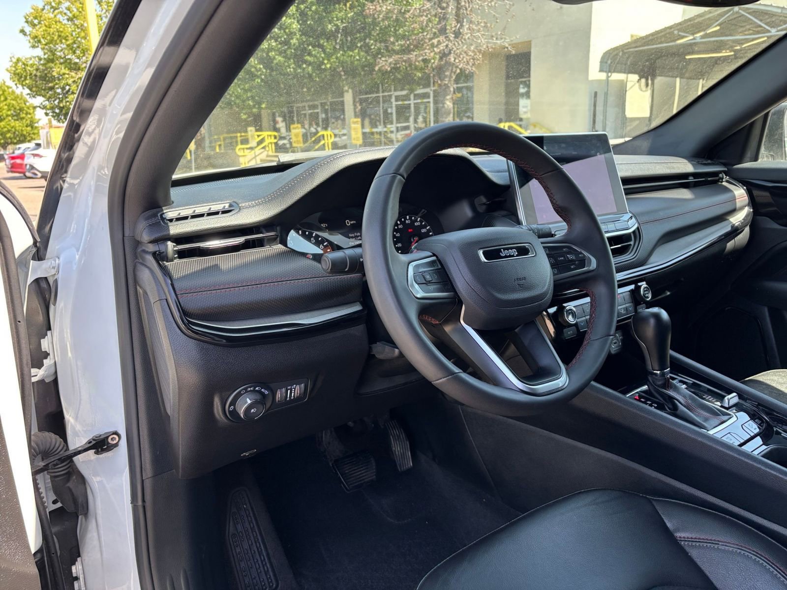Thumbnail: 2025 Jeep Compass - 34