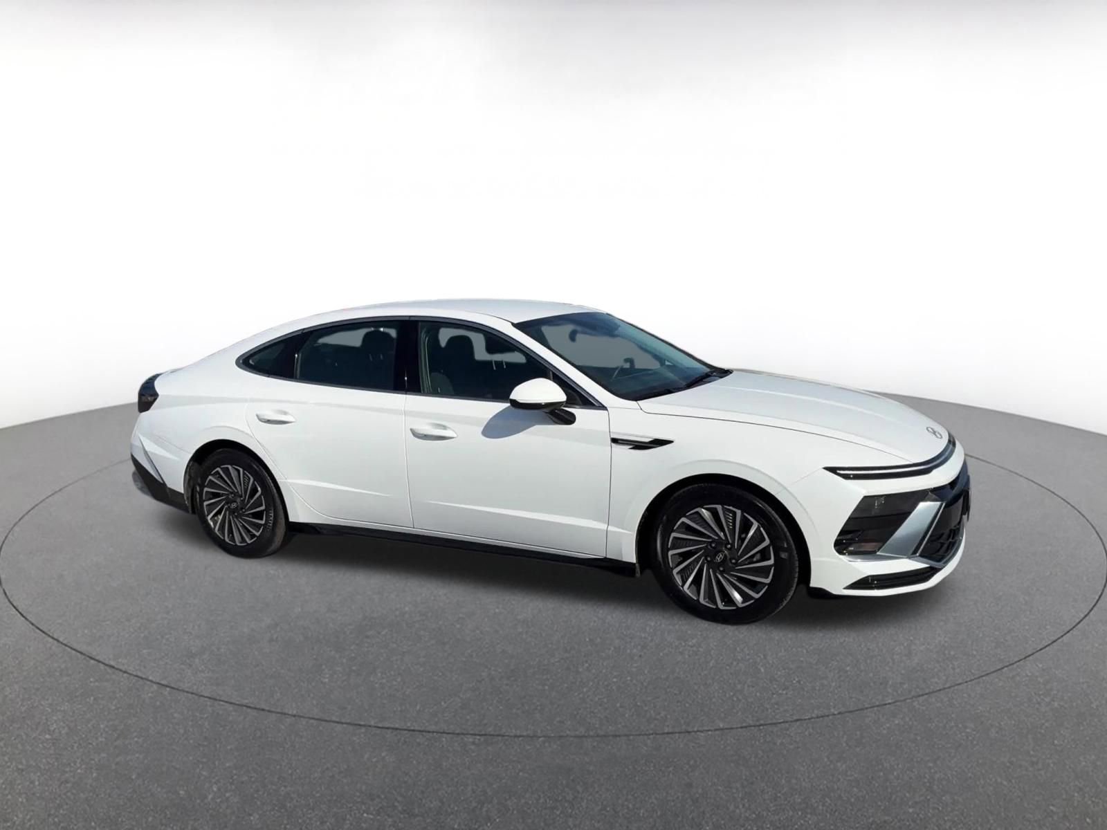 Thumbnail: 2025 Hyundai Sonata - 2