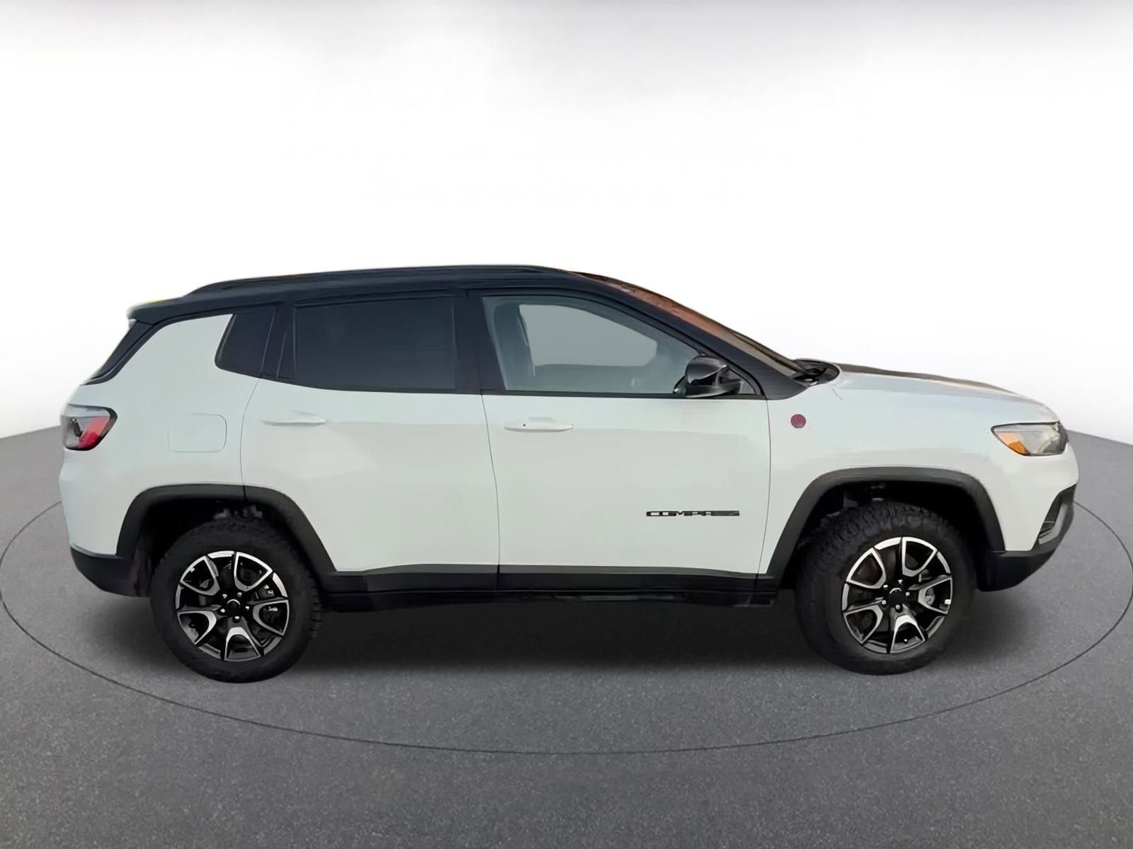 Thumbnail: 2025 Jeep Compass - 20