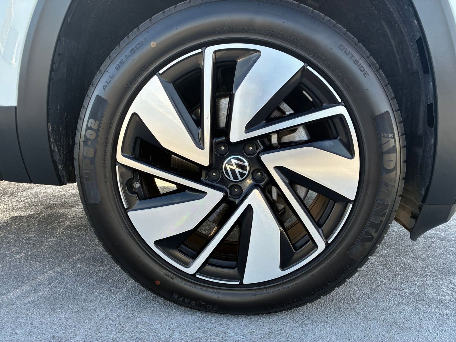 Thumbnail: 2024 Volkswagen Atlas - 33