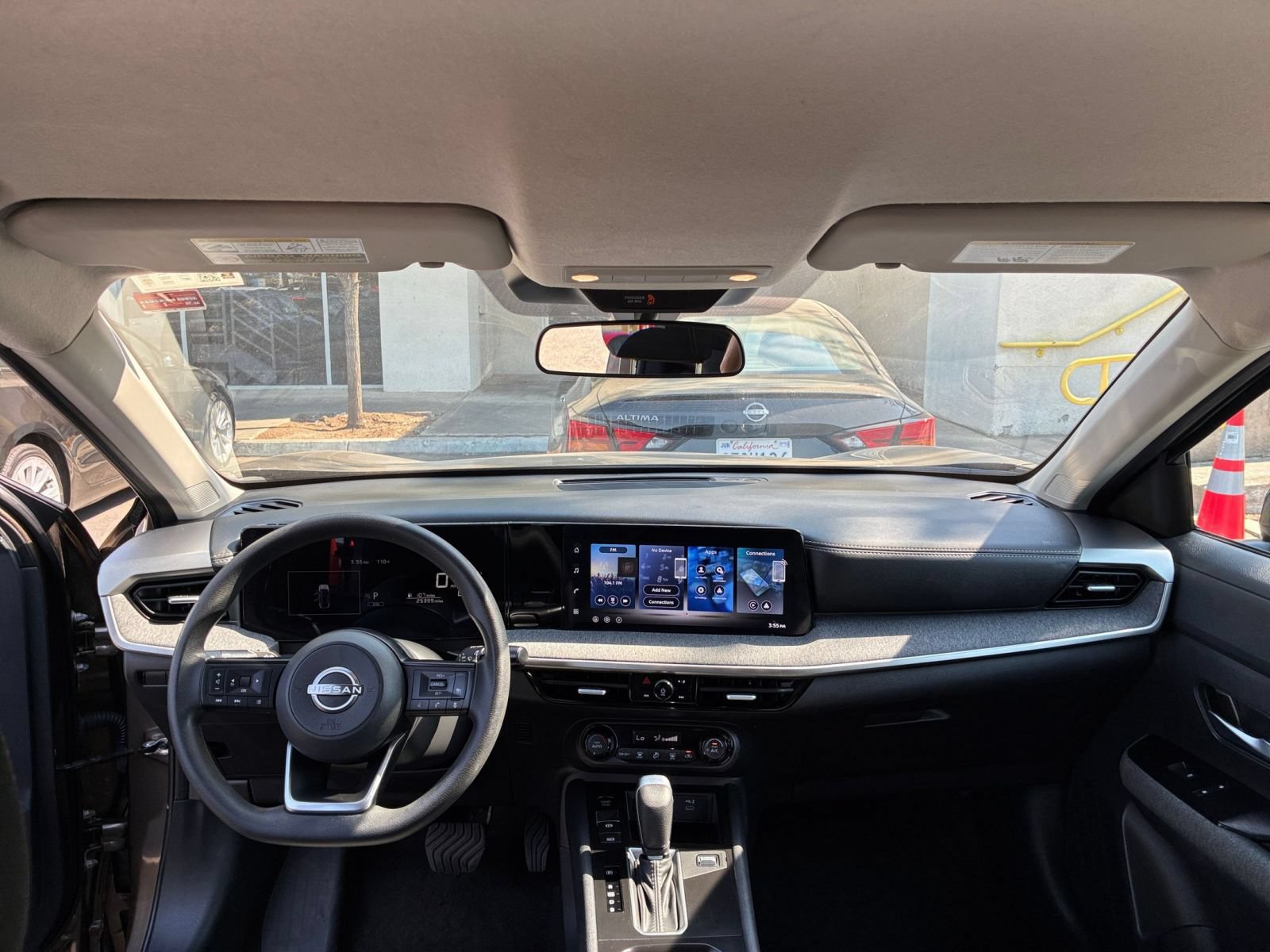 Thumbnail: 2026 Nissan Kicks - 32