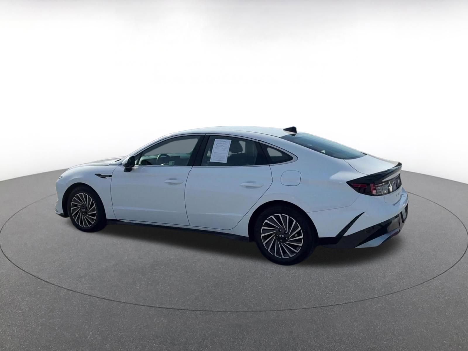 Thumbnail: 2025 Hyundai Sonata - 10