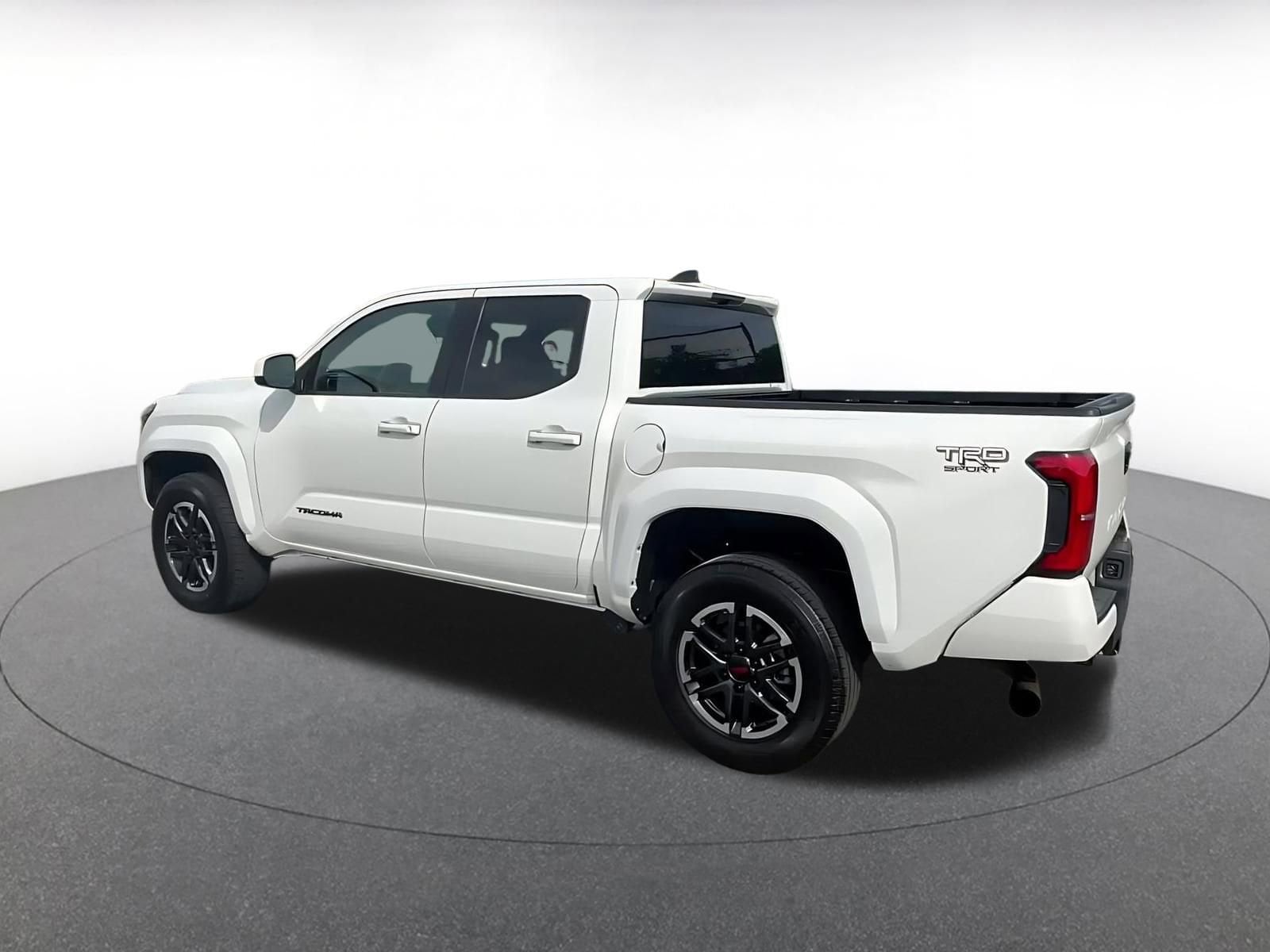 Thumbnail: 2024 Toyota Tacoma - 10