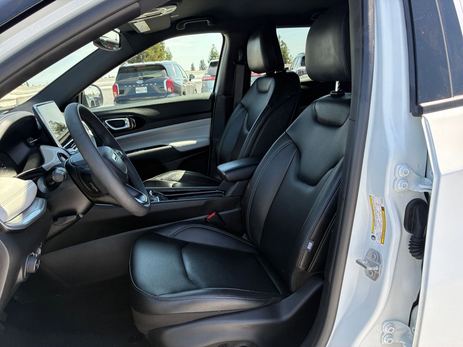 Thumbnail: 2025 Jeep Compass - 27