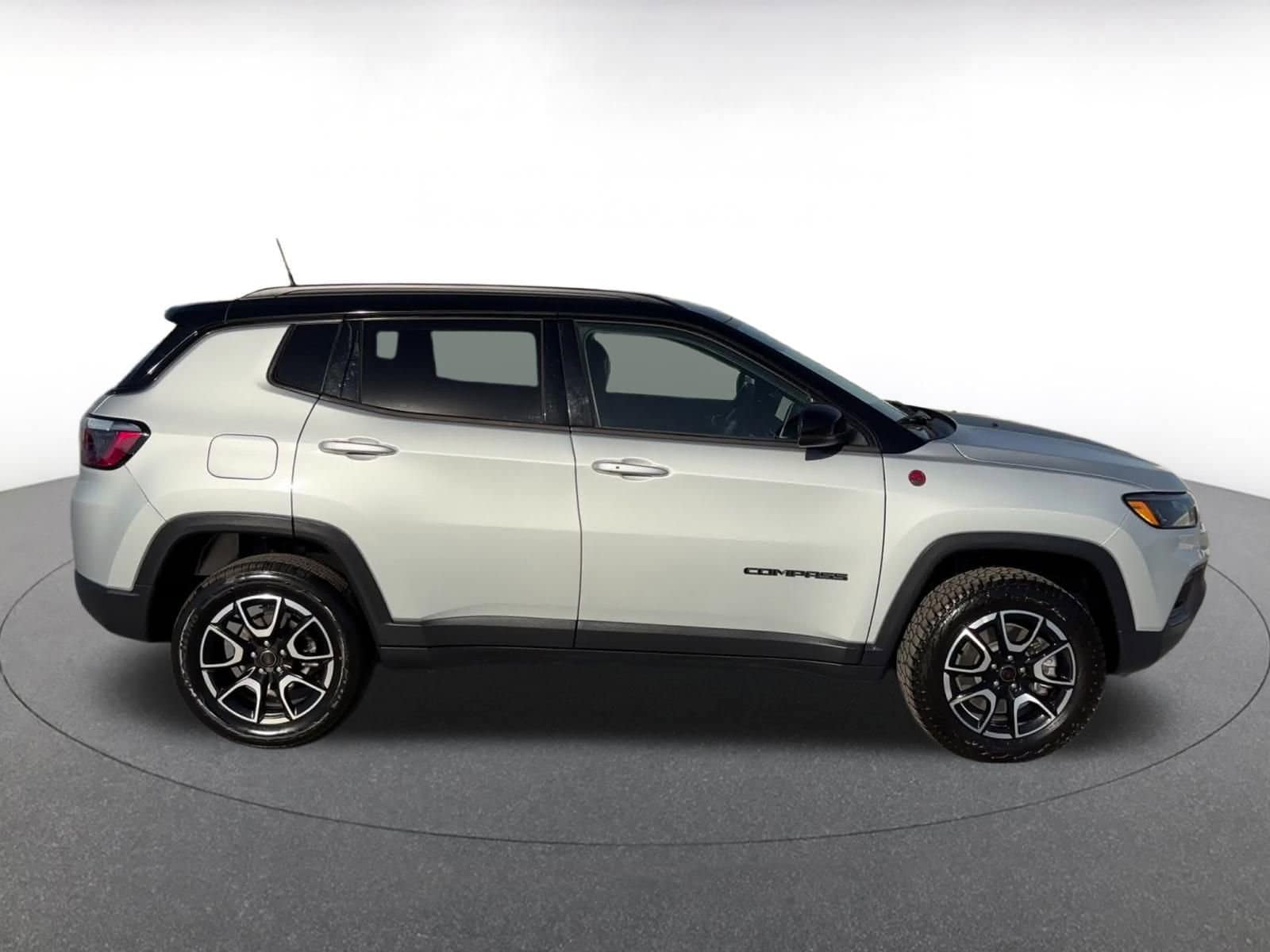 Thumbnail: 2025 Jeep Compass - 16