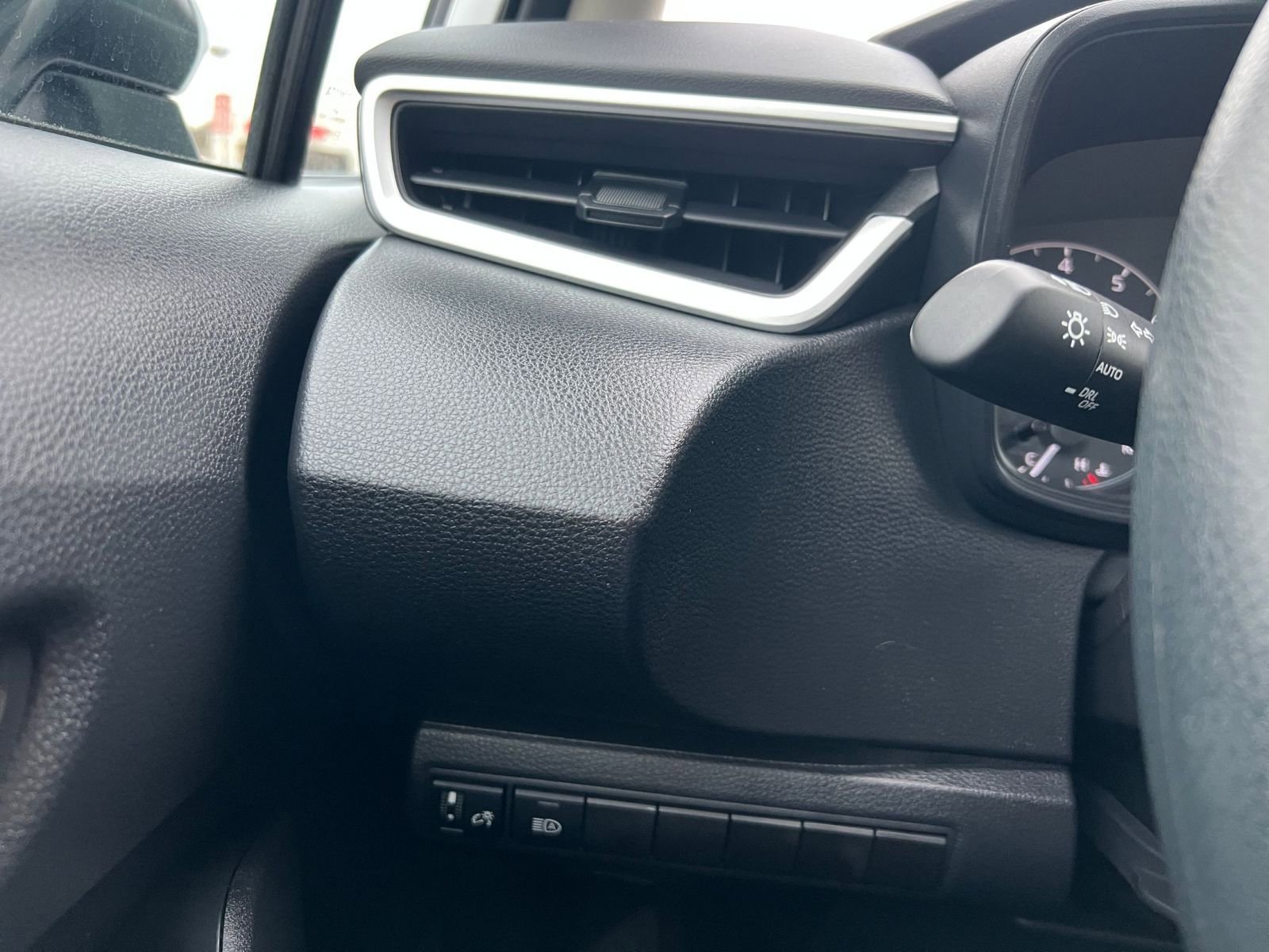 Thumbnail: 2025 Toyota Corolla - 32