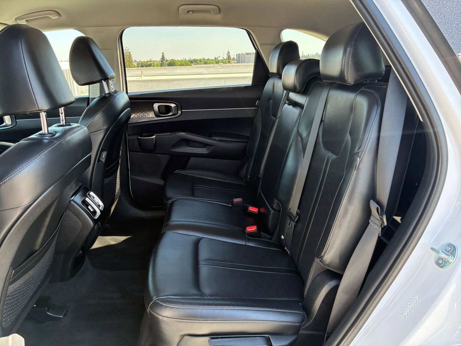 Thumbnail: 2024 Kia Sorento - 25