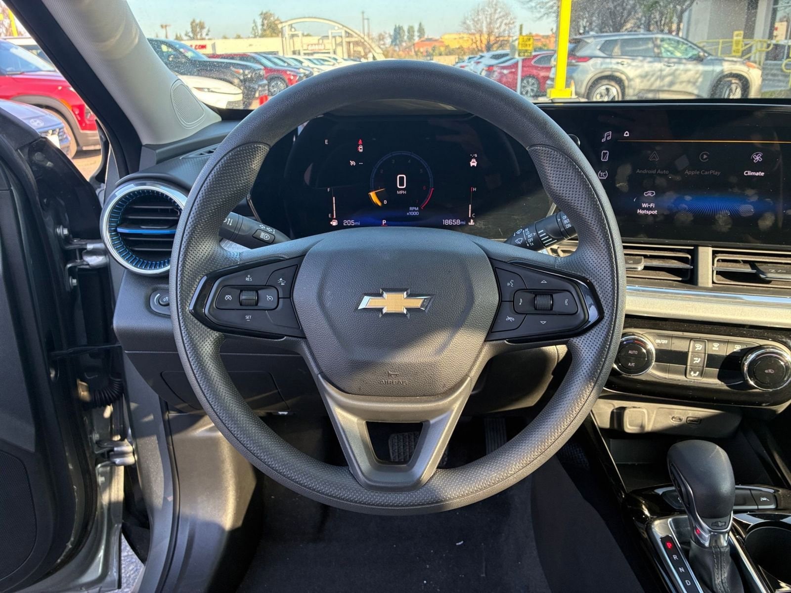 Thumbnail: 2025 Chevrolet Trax - 25