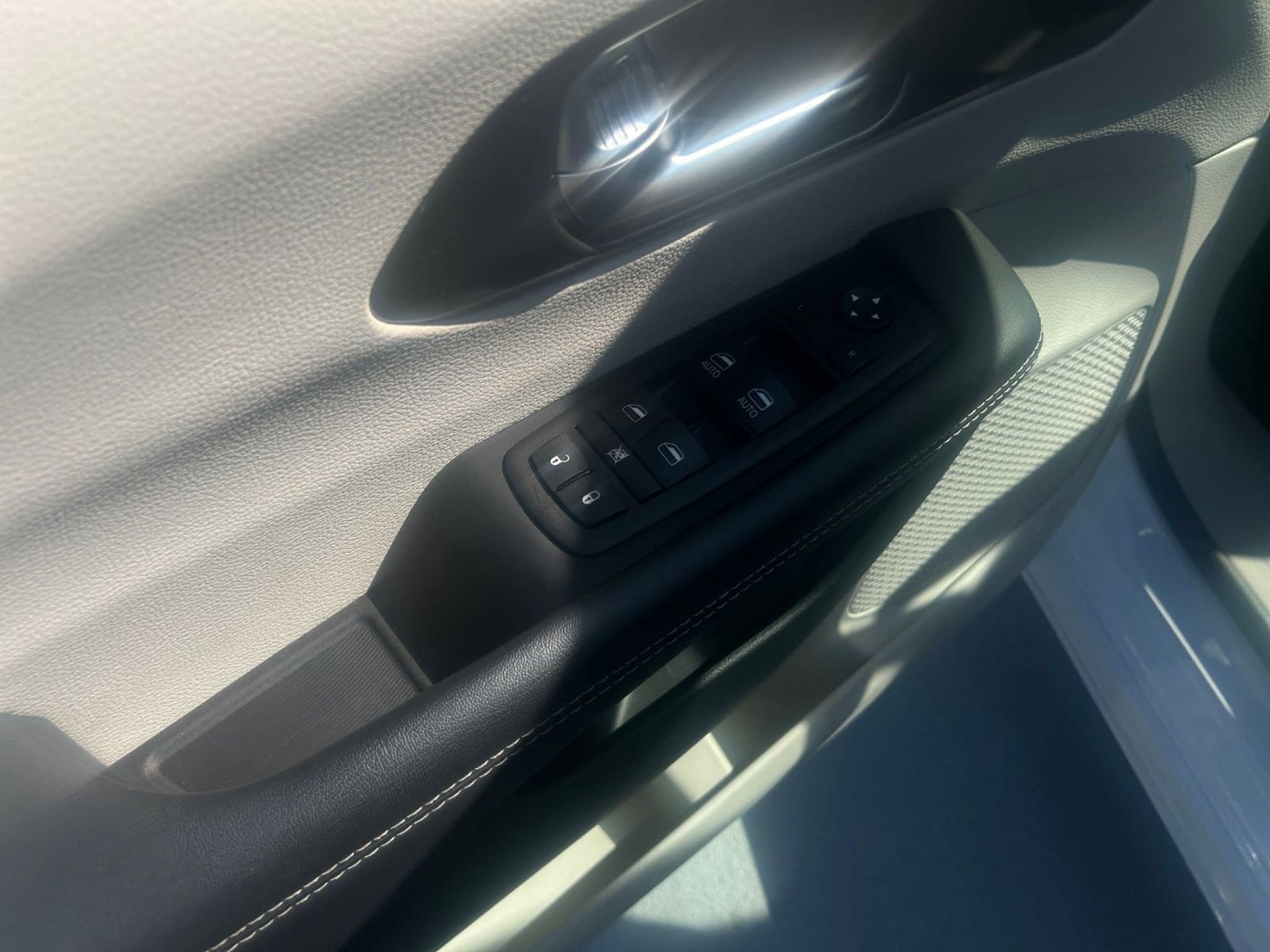 Thumbnail: 2024 Chrysler Pacifica - 20