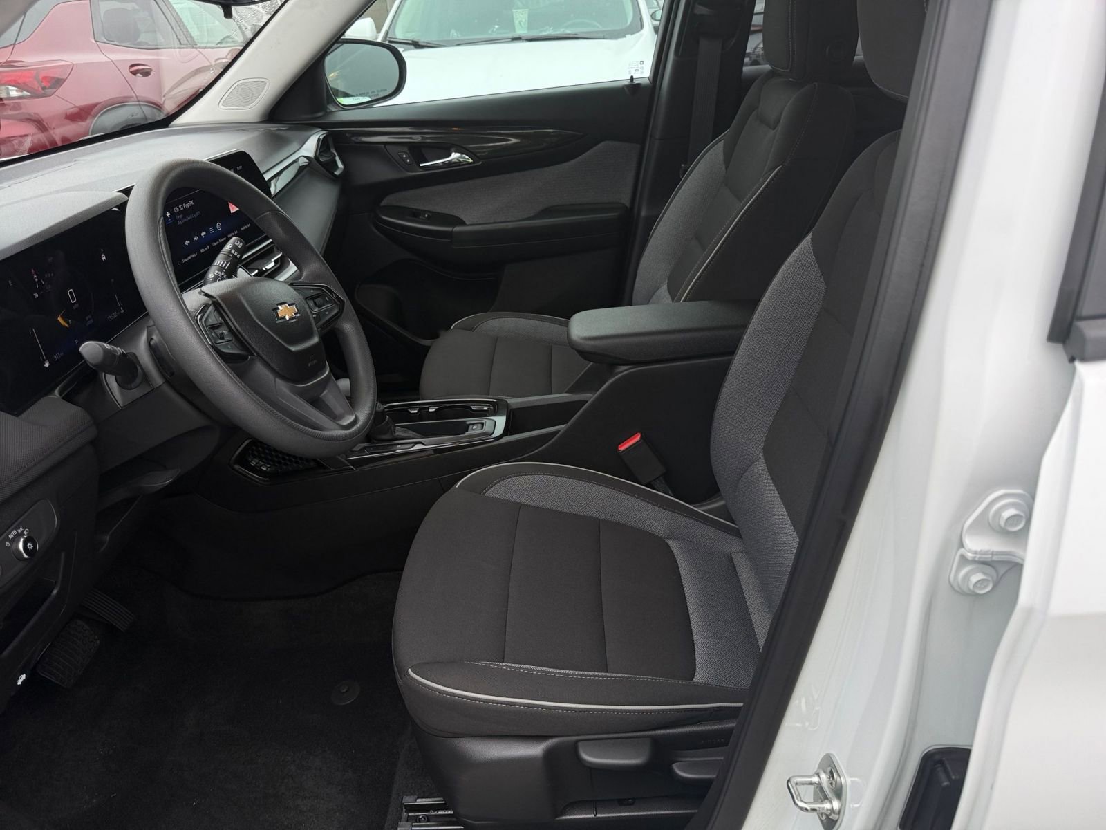 Thumbnail: 2025 Chevrolet TrailBlazer - 27