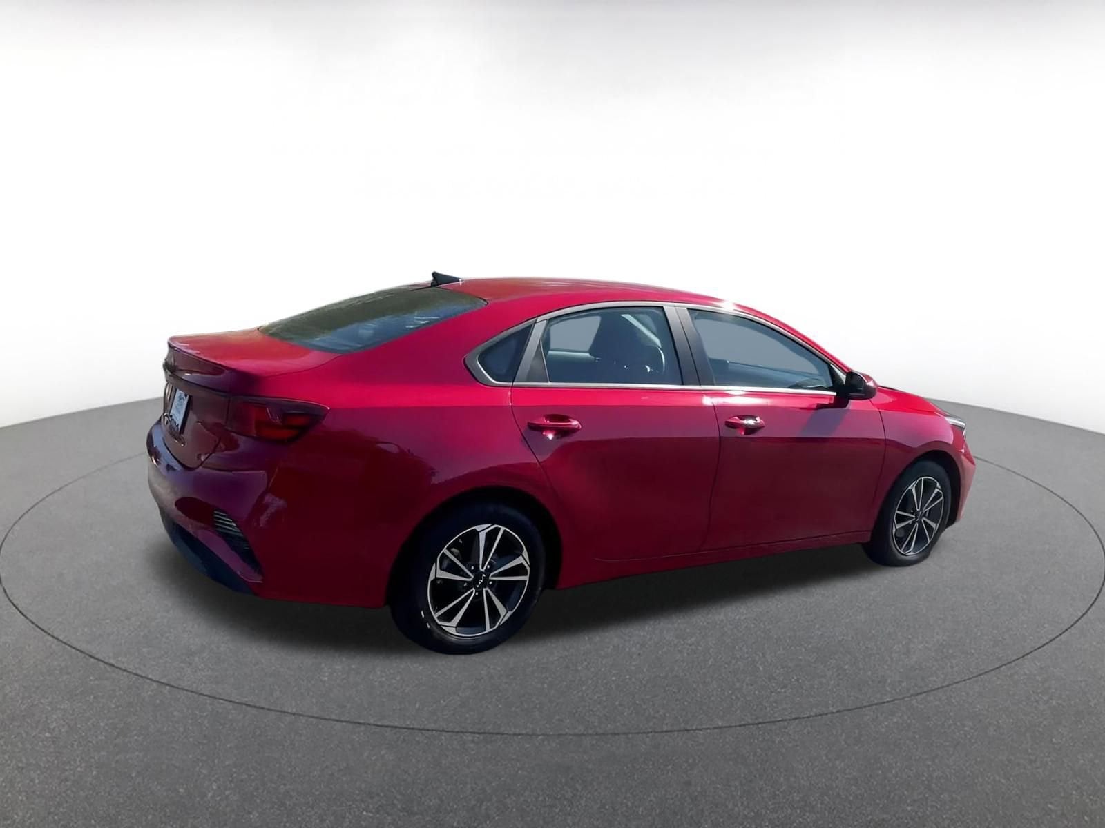 Thumbnail: 2024 Kia Forte - 15