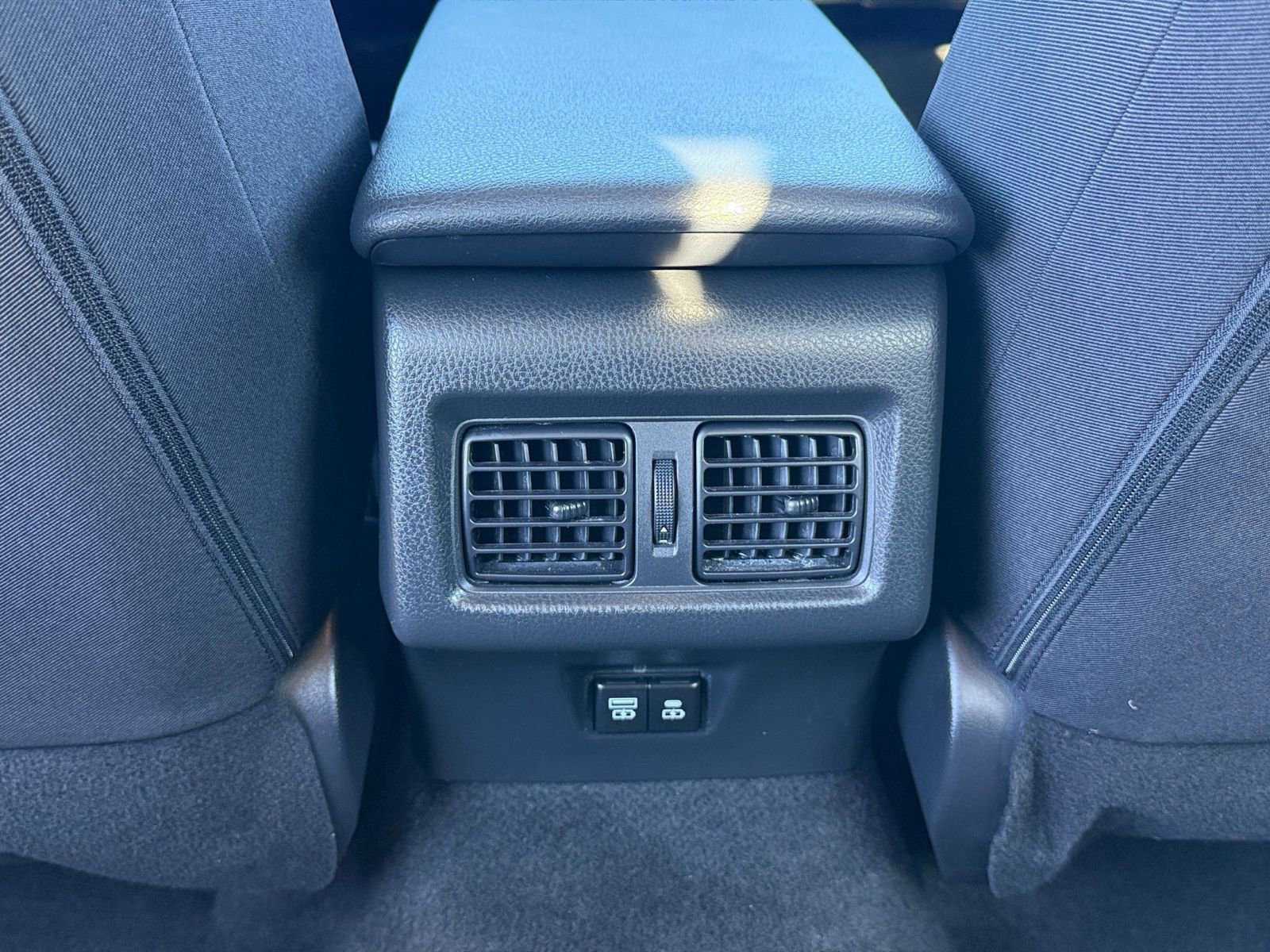 Thumbnail: 2025 Toyota Camry - 23