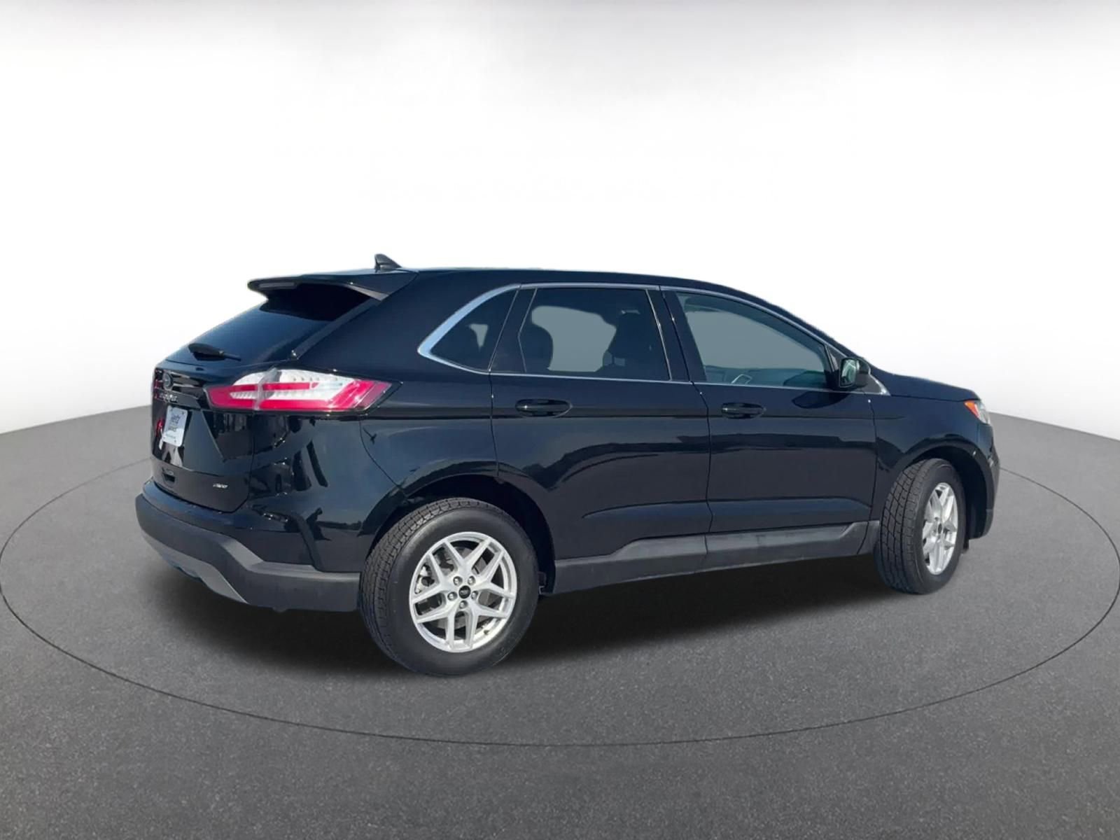 Thumbnail: 2024 Ford Edge - 15
