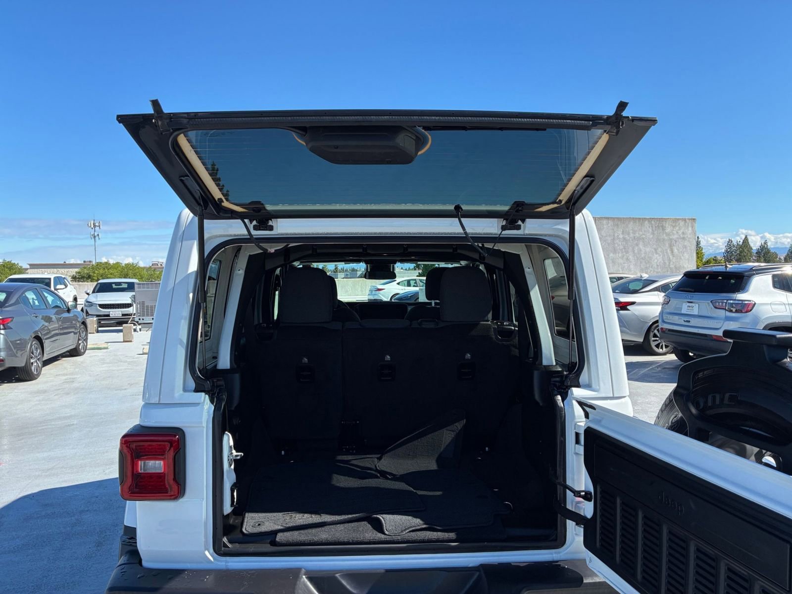 Thumbnail: 2025 Jeep Wrangler - 31