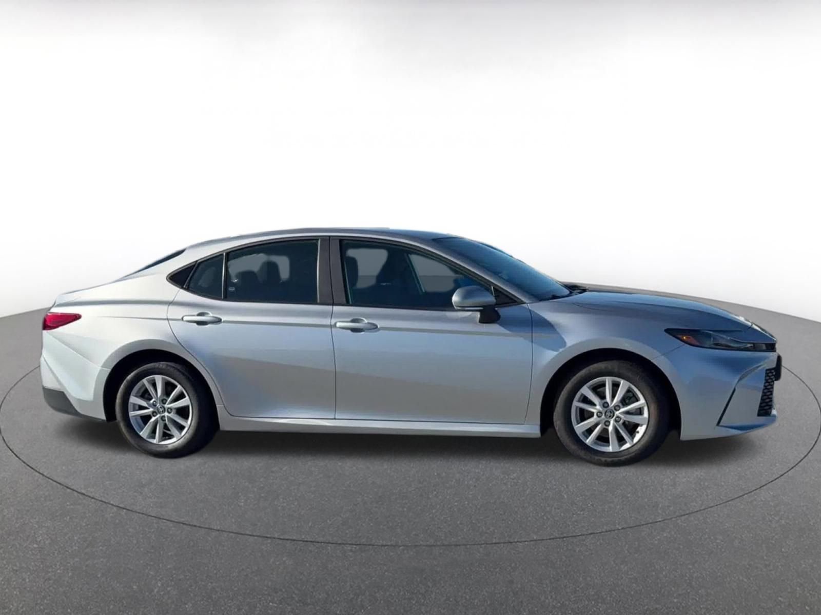 Thumbnail: 2025 Toyota Camry - 15