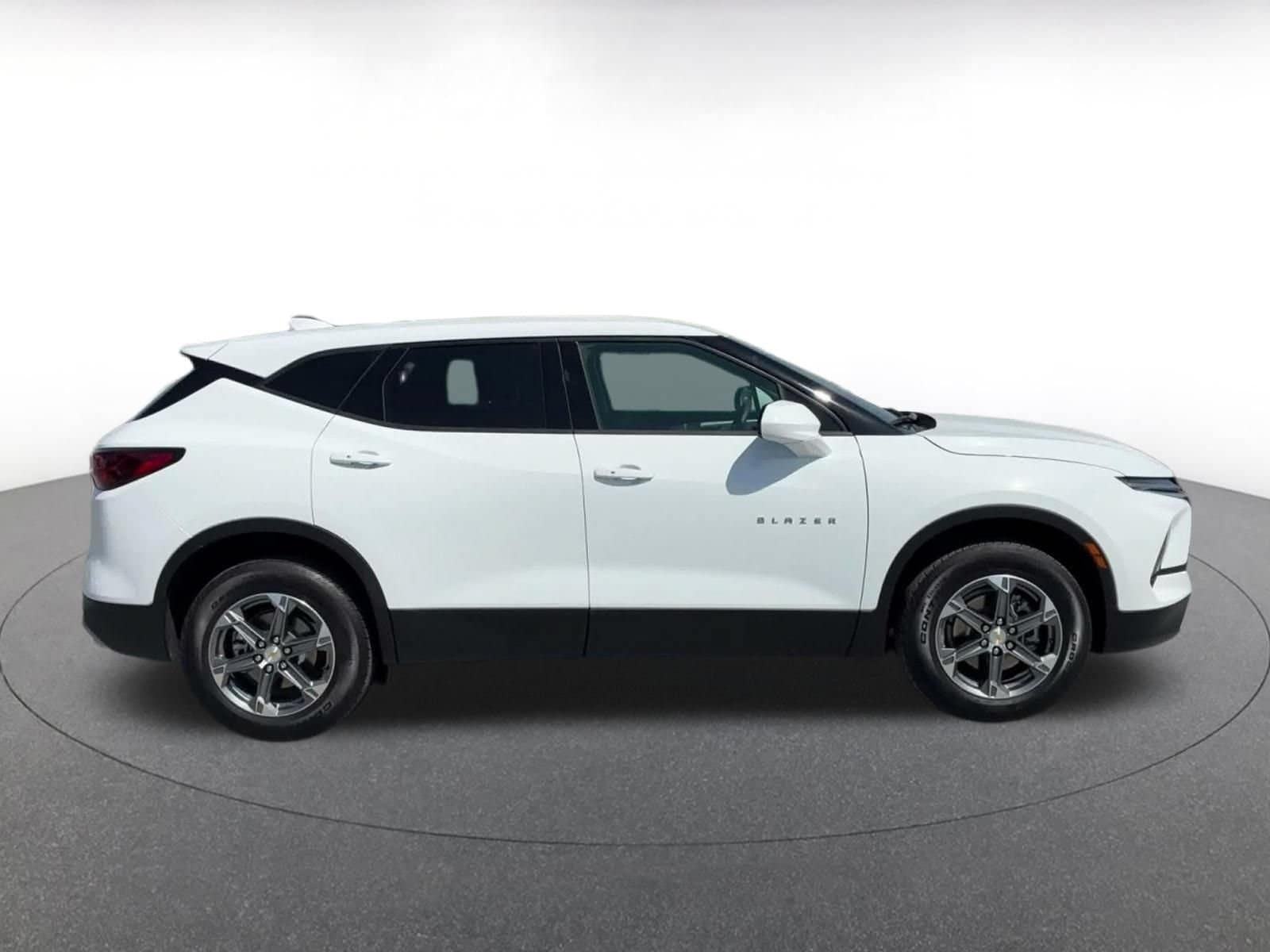 Thumbnail: 2026 Chevrolet Blazer - 15