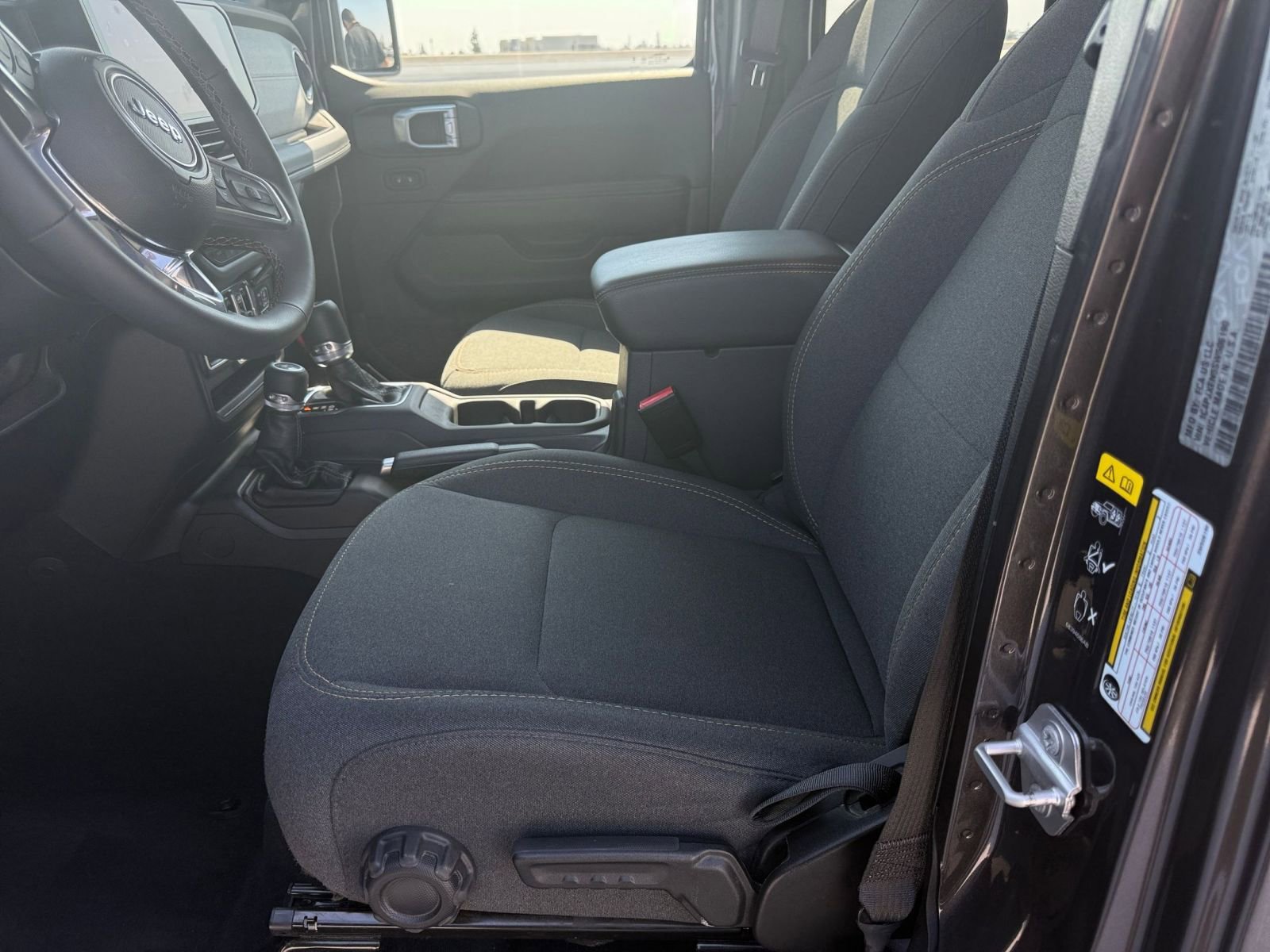 Thumbnail: 2025 Jeep Wrangler - 25