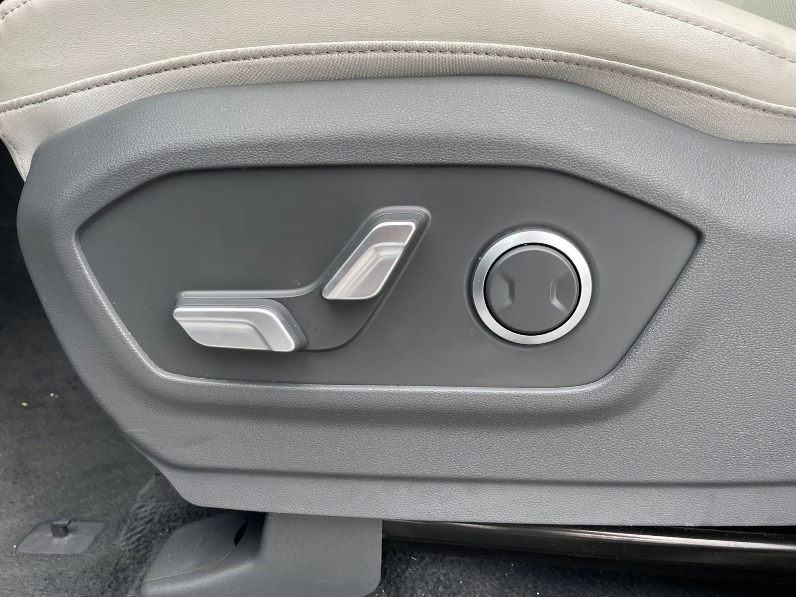 Thumbnail: 2025 Hyundai Santa Fe - 23