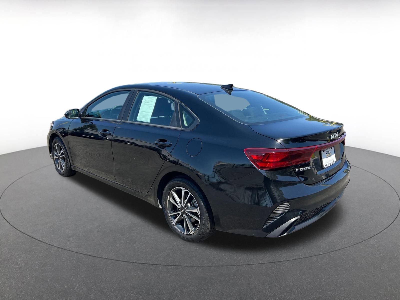 Thumbnail: 2024 Kia Forte - 8
