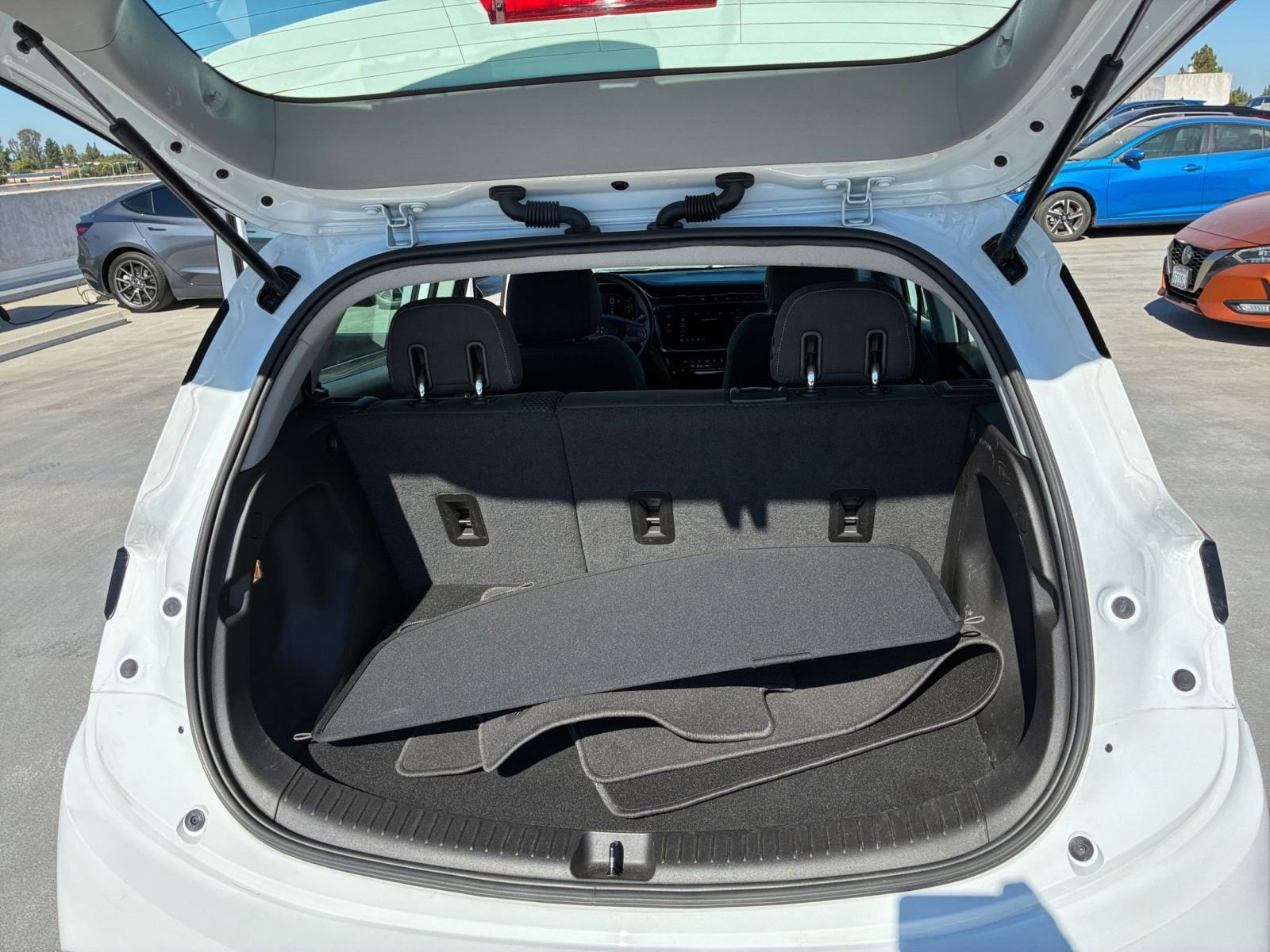 Thumbnail: 2023 Chevrolet Bolt EV - 33