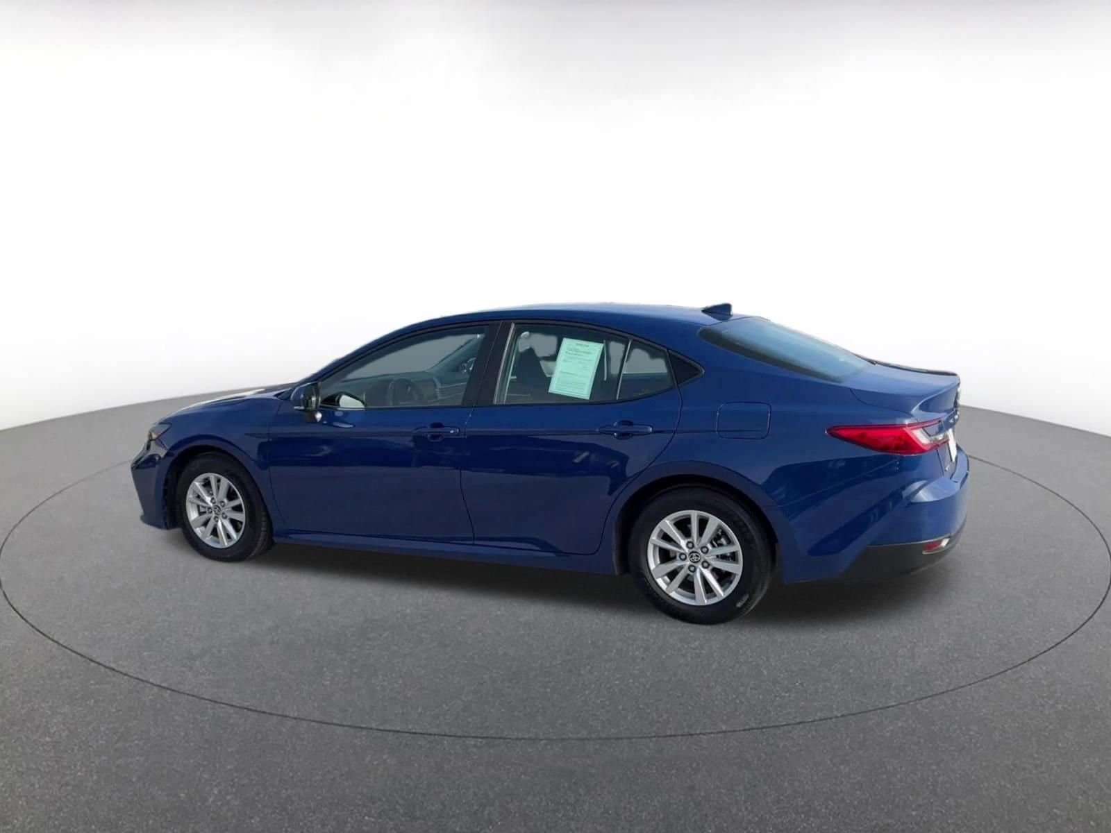 Thumbnail: 2025 Toyota Camry - 10