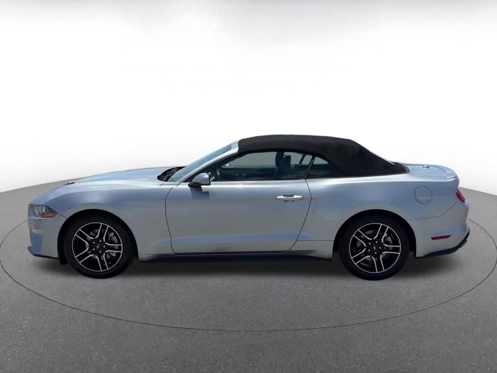 Thumbnail: 2023 Ford Mustang - 9